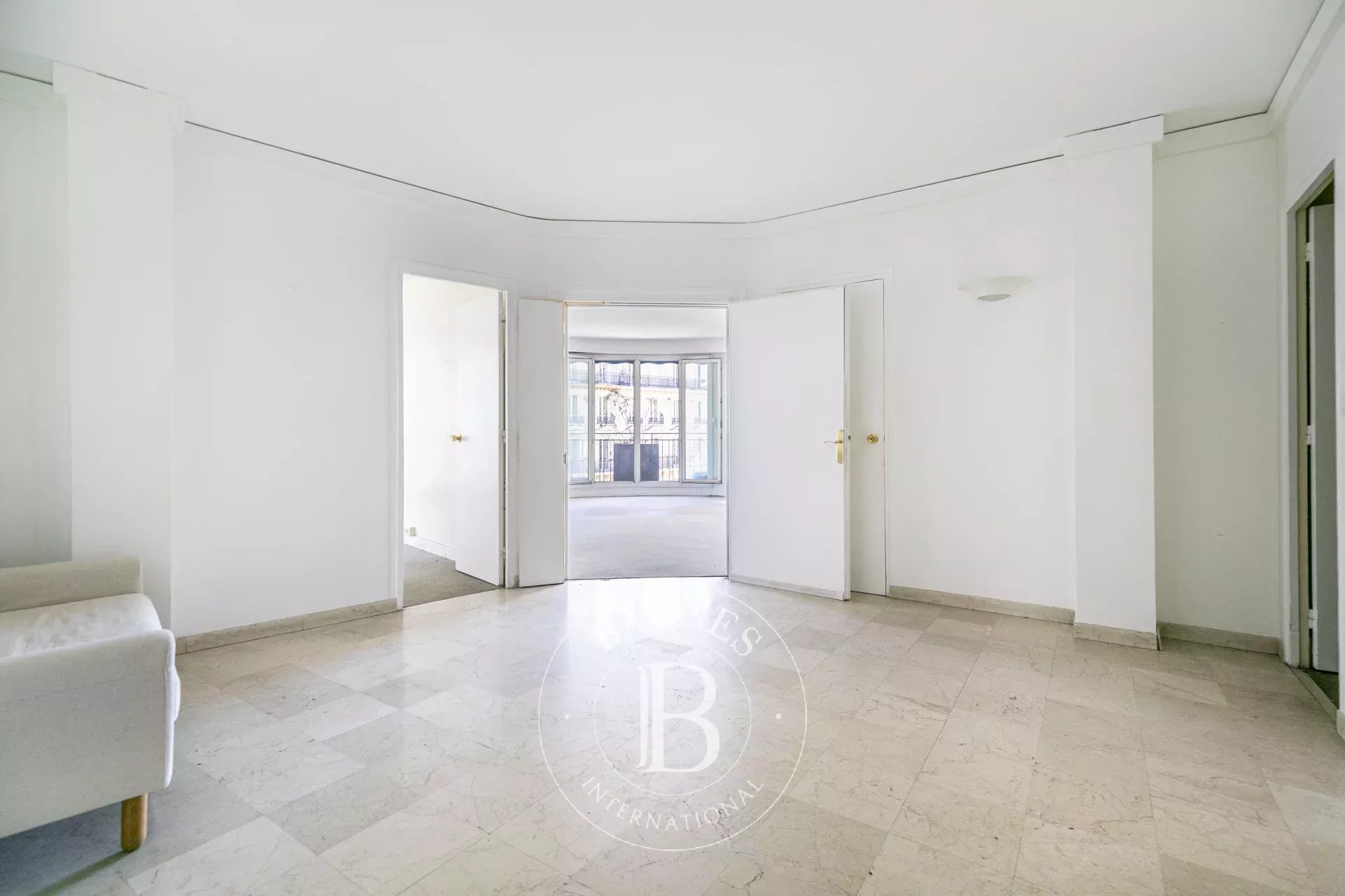Paris 6 - Raspail/Assas - Family apartment 225,46 m²- open view - 4/5 bedrooms - to renovate - picture 5