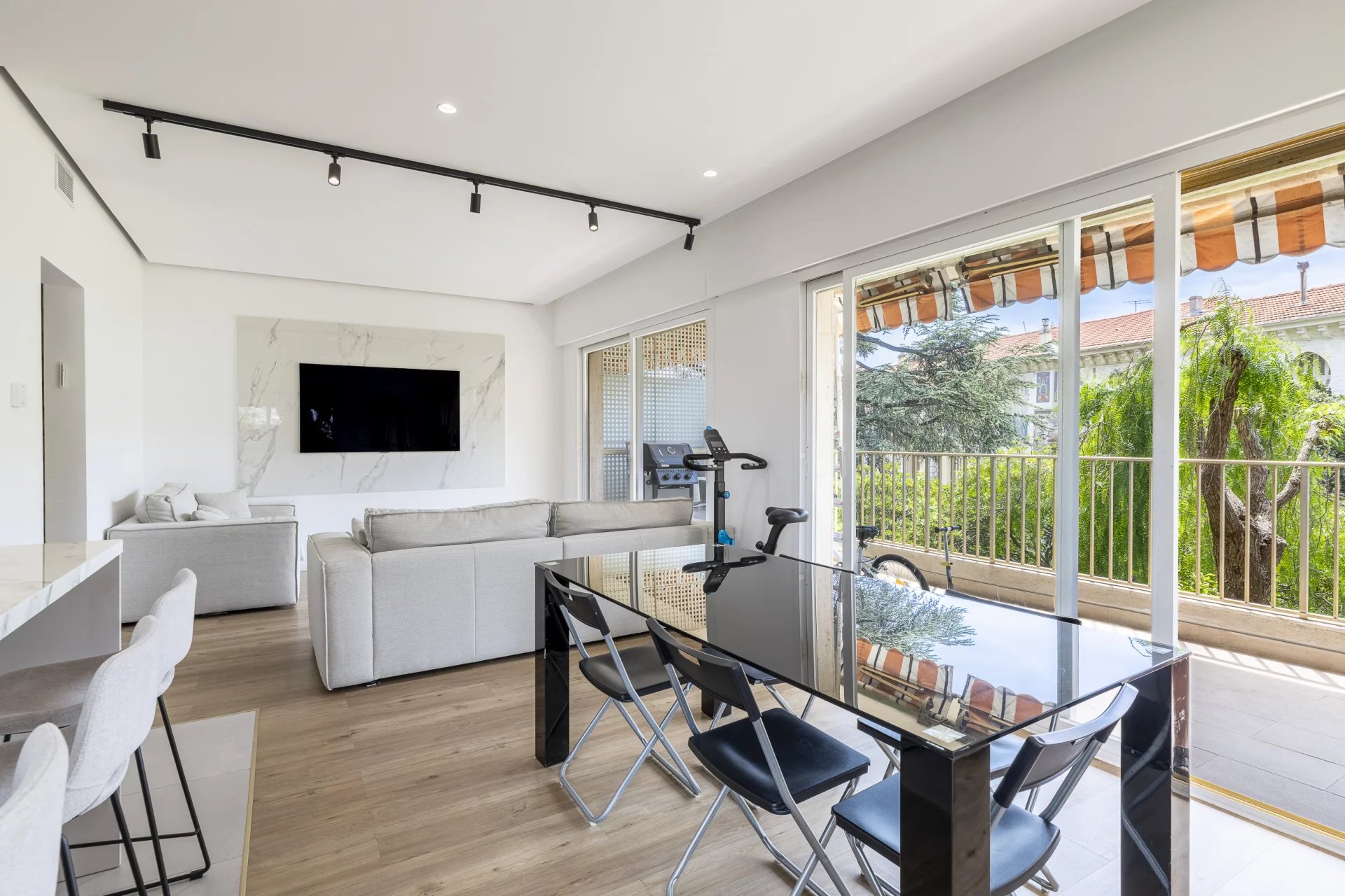 Agence immobilière de JOHN ROYCE