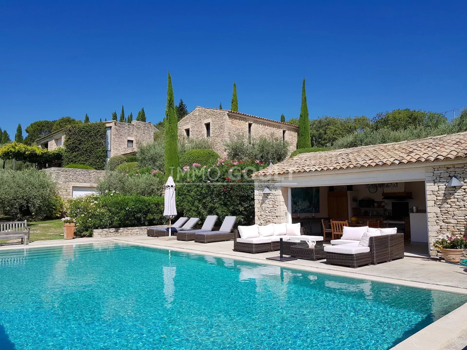 Agence immobilière de 