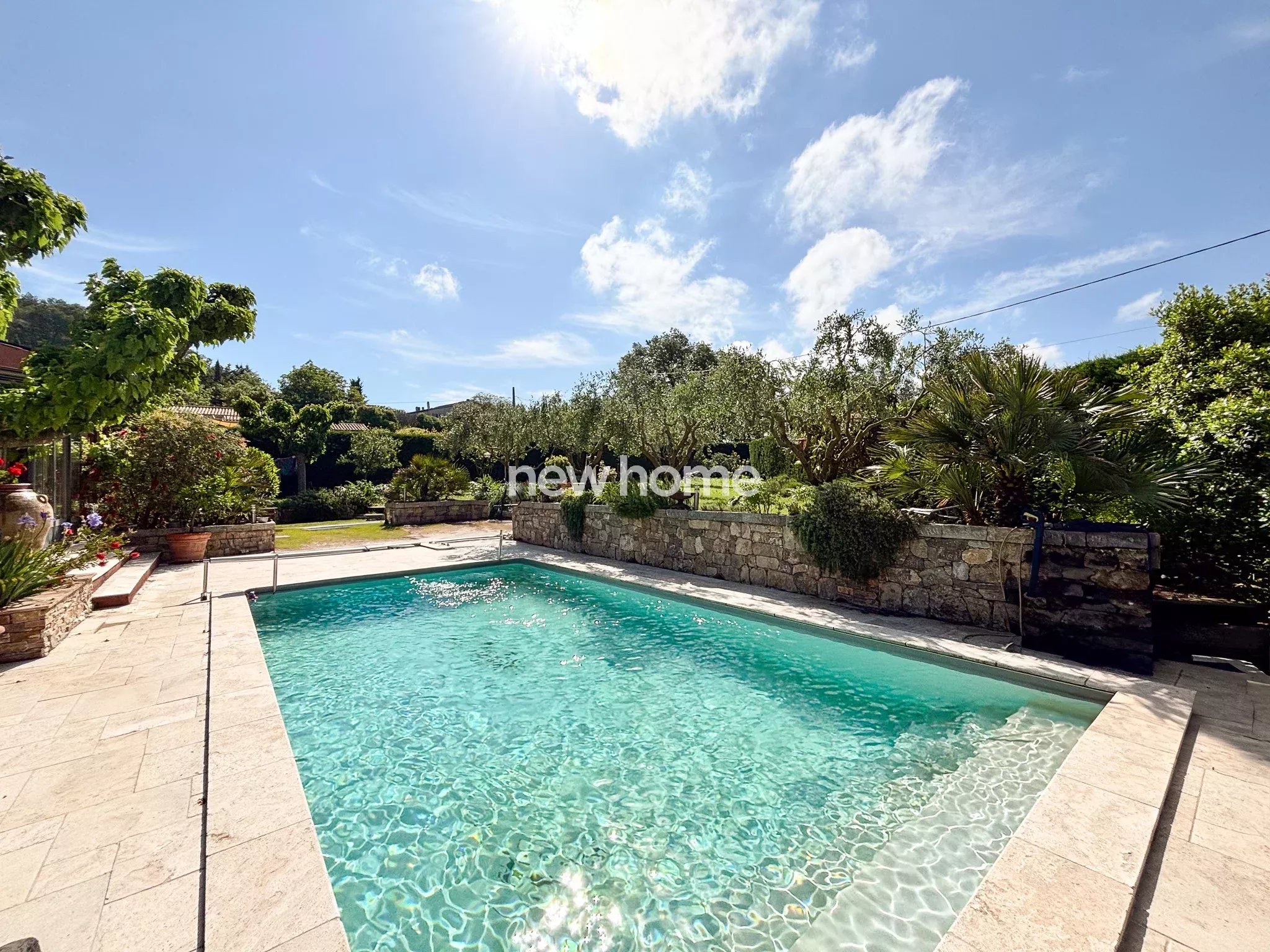 Charmante villa provençale de plain pied 140 m² à 1km du village