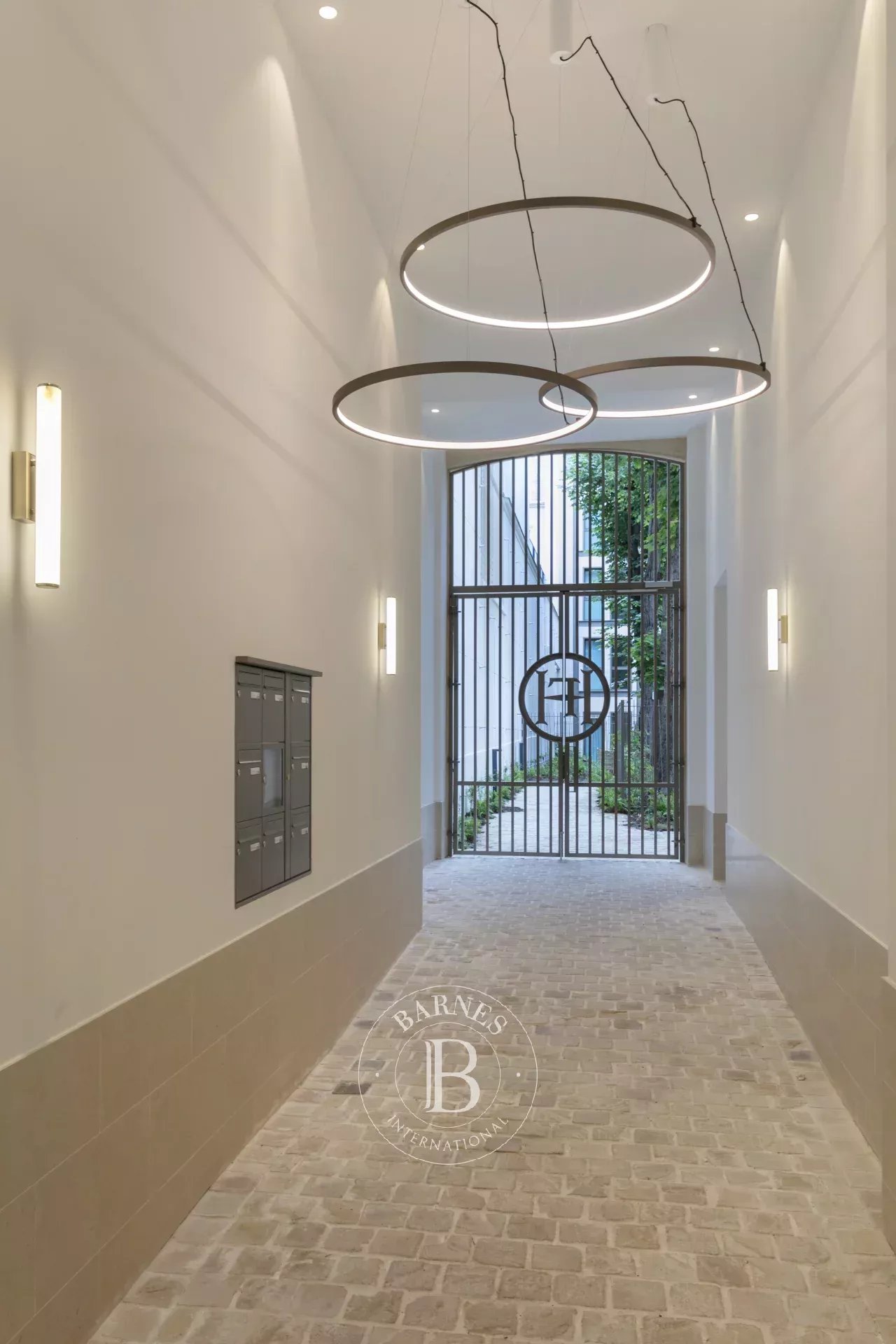 Daire Paris 8ème - picture 17