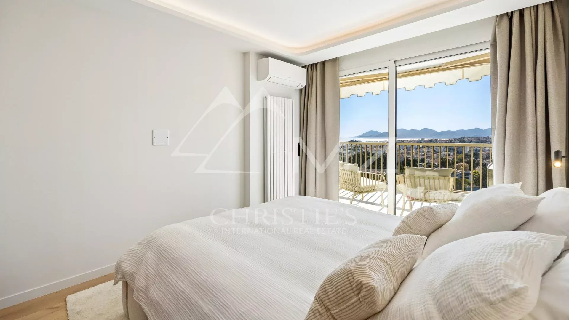 2 Bedroom Apartment/Flat's Image 6