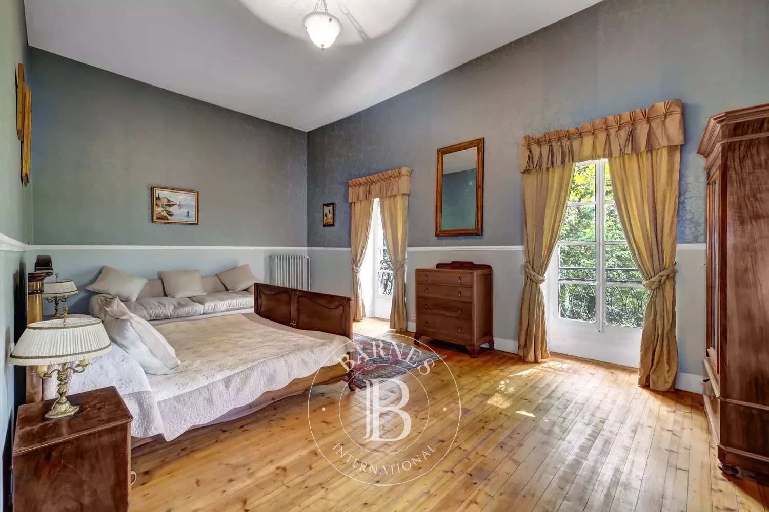 Saray Bonneville - picture 8