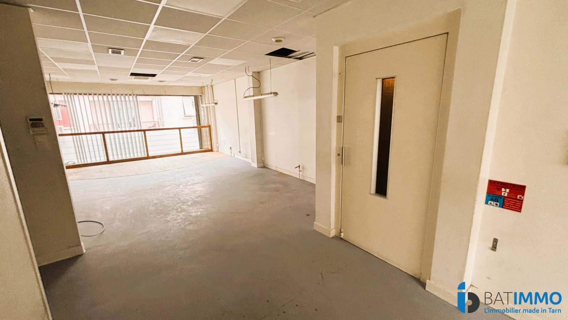 ALBI HYPER-CENTRE  LOCAL PROFESSIONNEL 150 m² AVEC ASCENSEUR