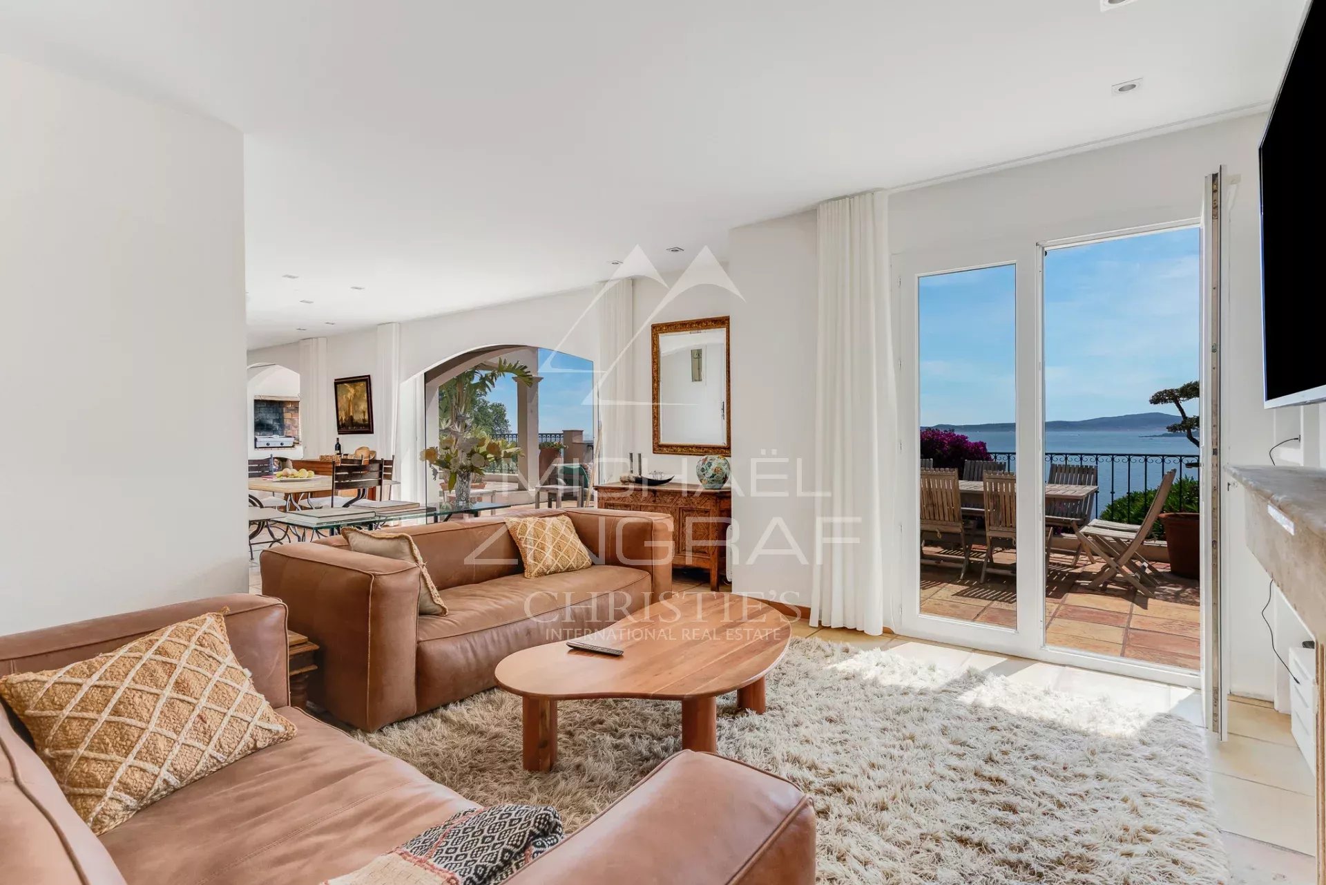 5 Bedroom Villa/Townhouse's Image 6