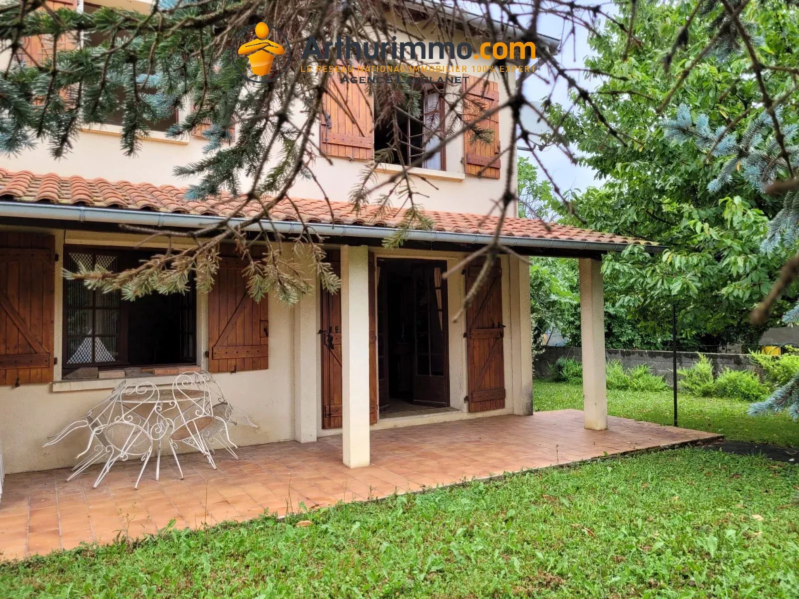 Agence immobilière de 