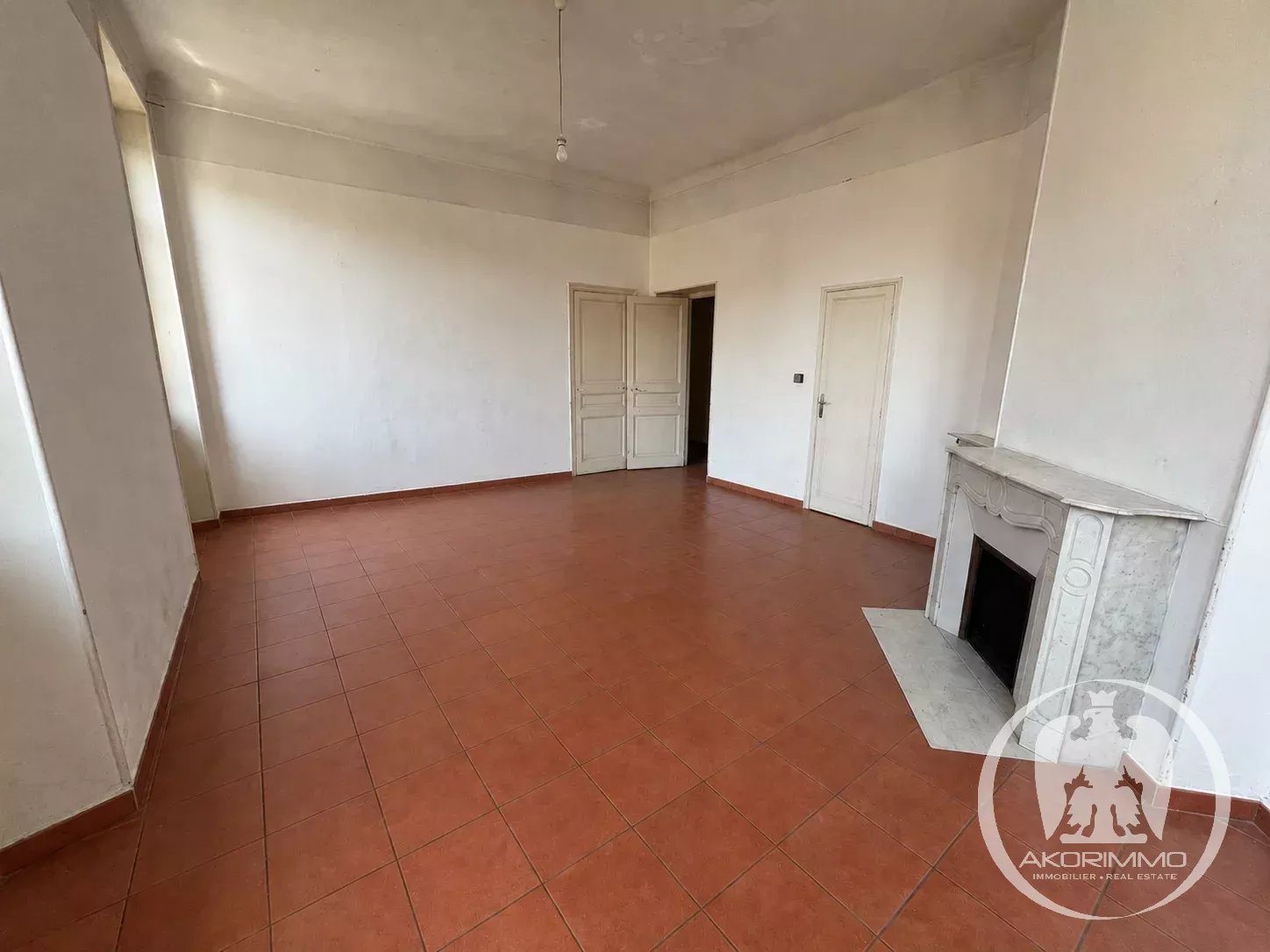 Apartment  - Apartment  - 4 rooms  - 81.38 m² -  €409,000 - For sale