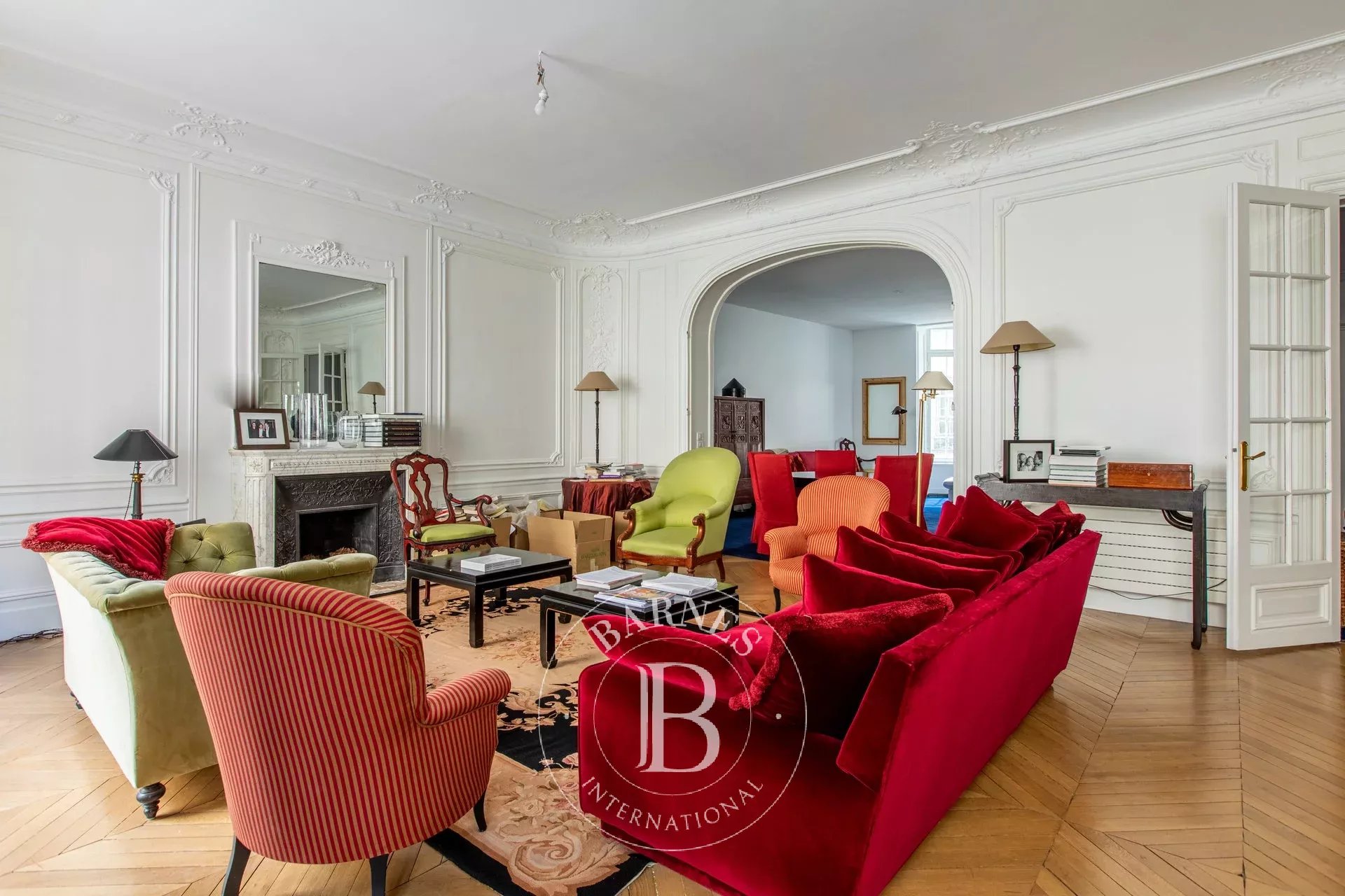 Paris 8 - Saint-Philippe du Roule - Apartment with a balcony - 2 or 3 bedrooms