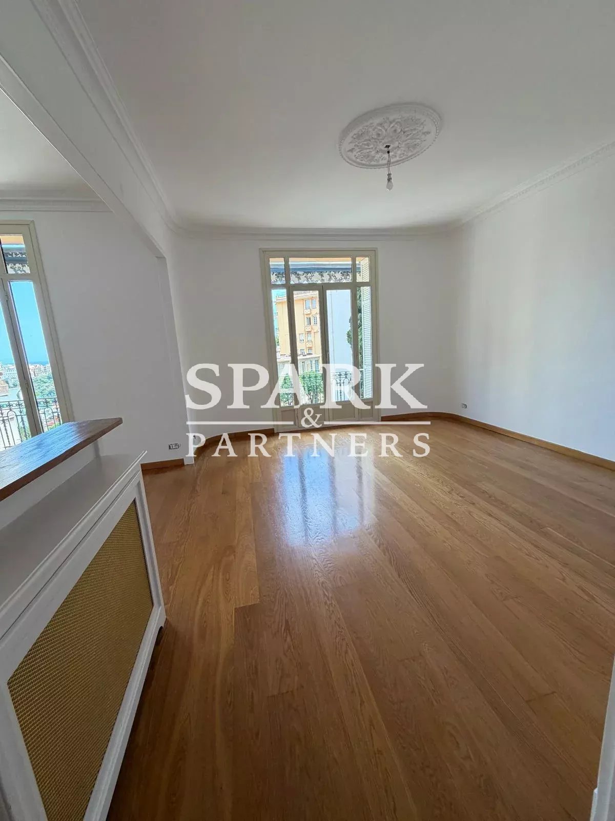 Jardin Exotique - Elégant appartement de 5 pièces - aperçu mer