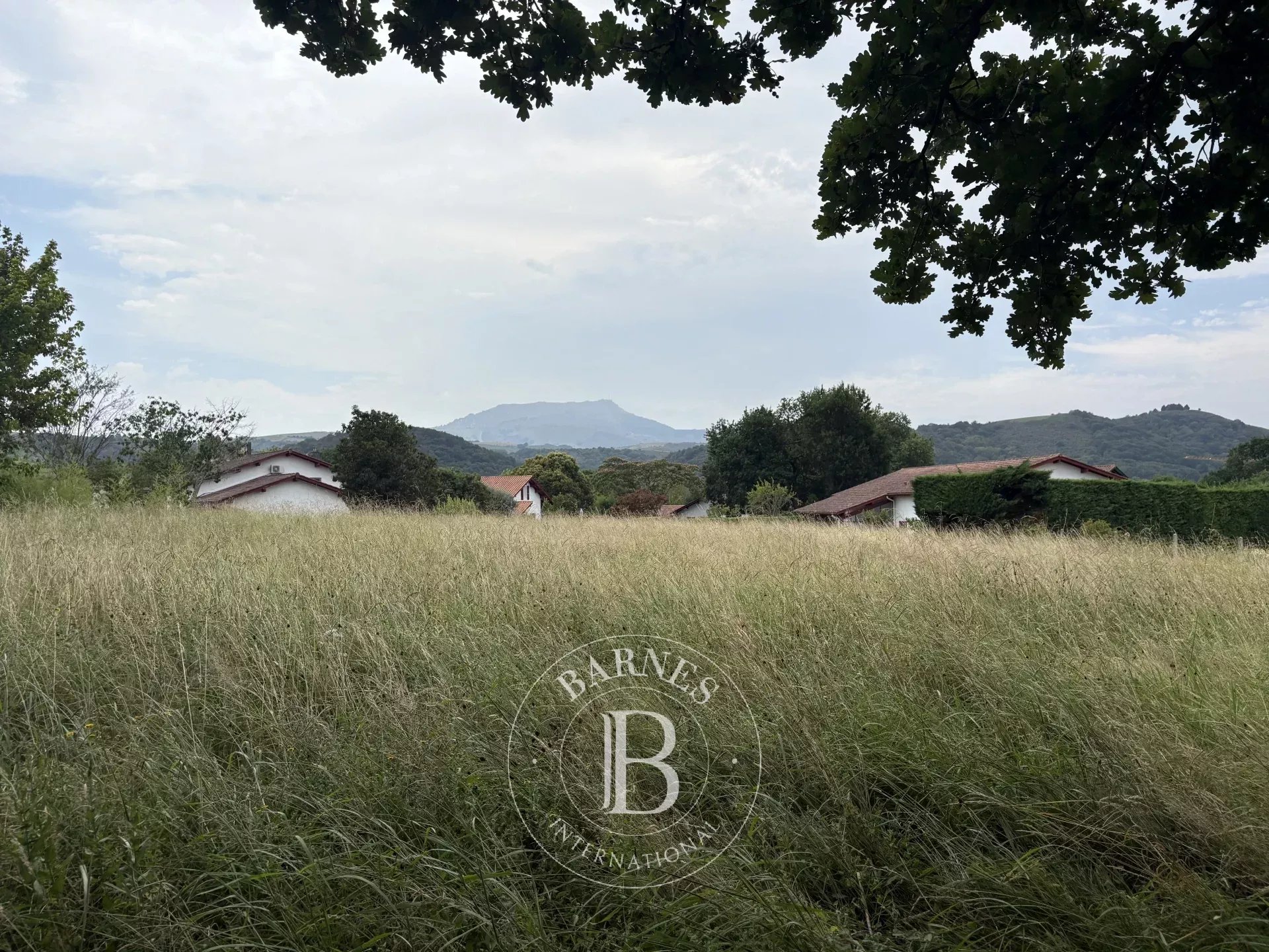Terrain constructible Saint-Pée-sur-Nivelle  -  ref 87272532 (picture 1)