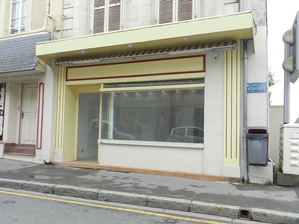 Location Commerce Saint-Pierre-en-Auge