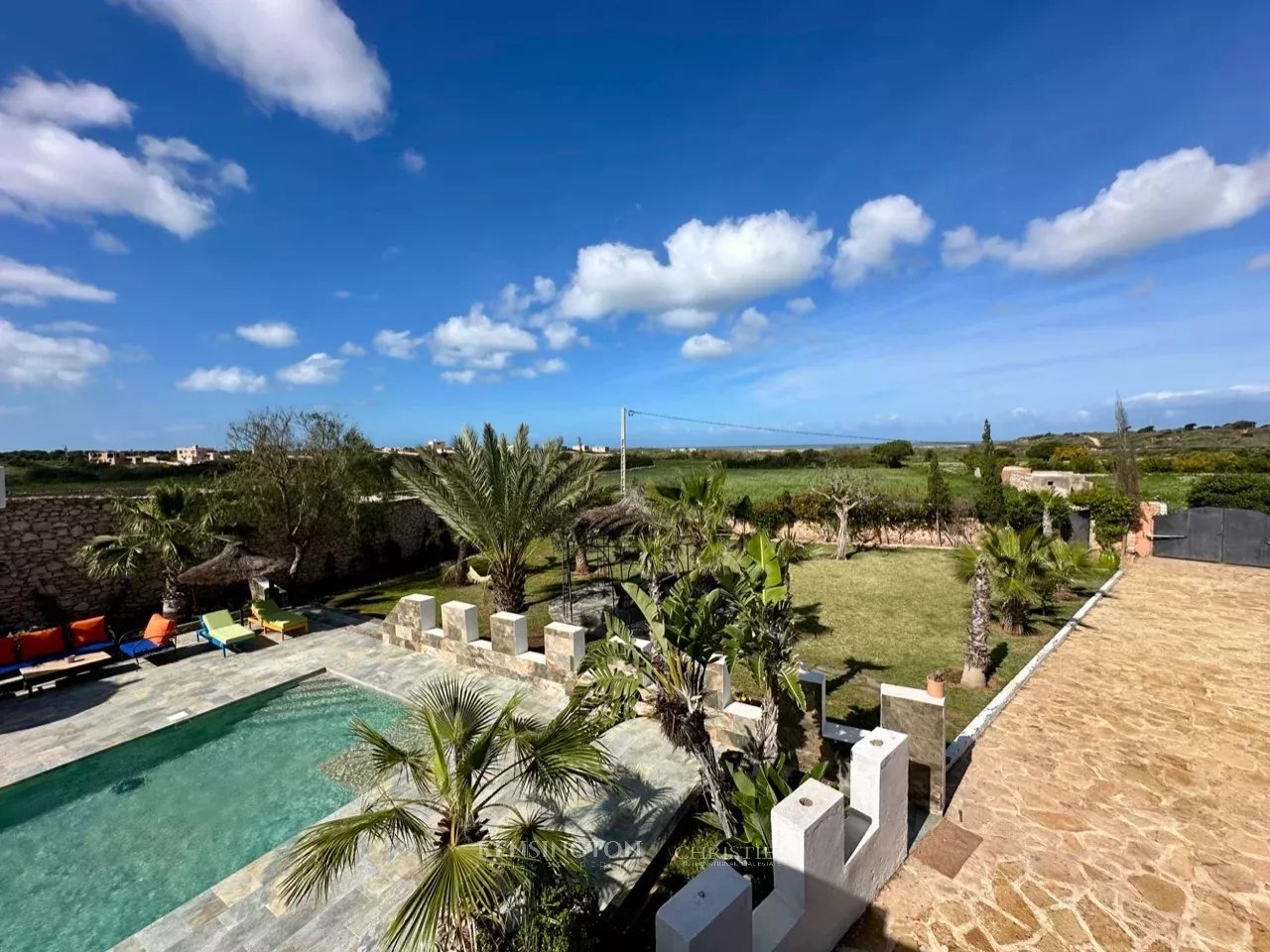 5 Bedroom Villa/Townhouse's Image 12