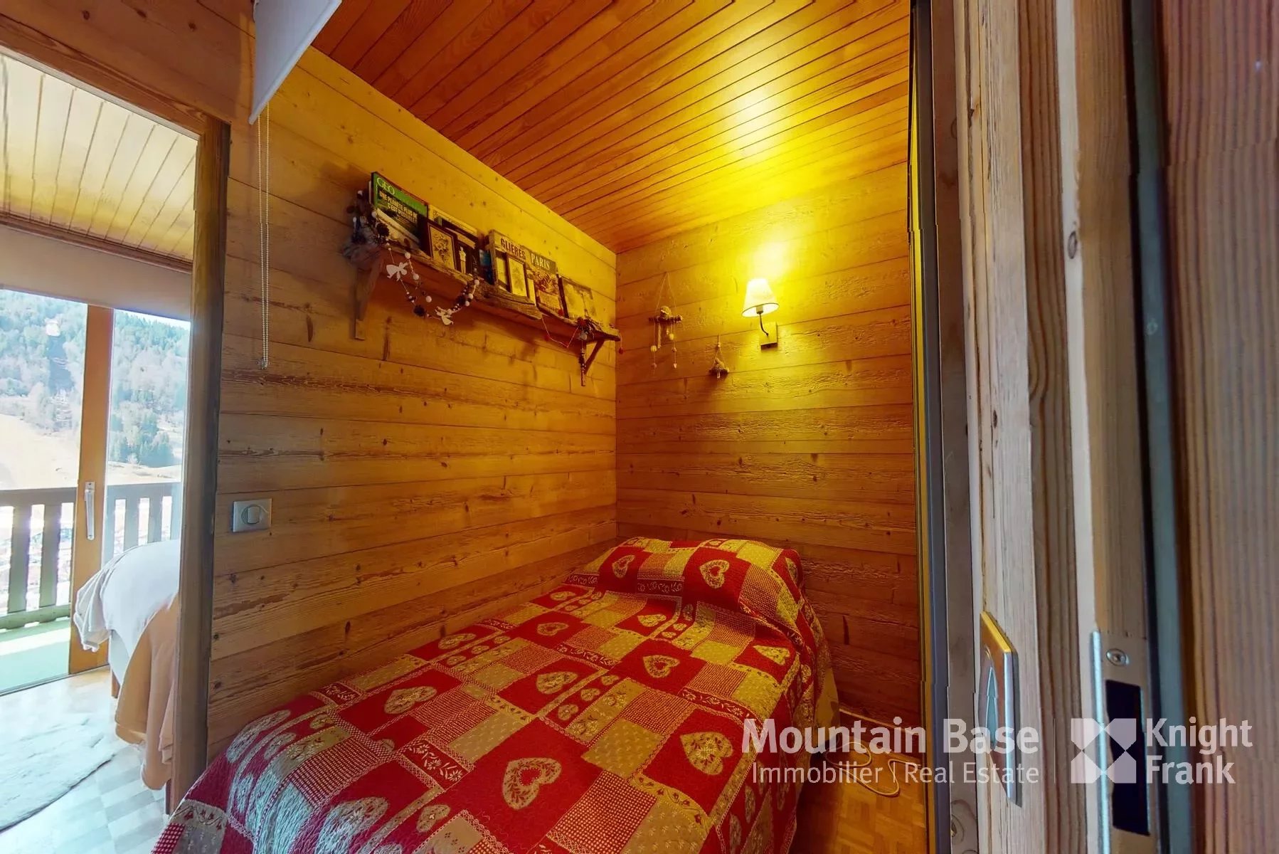 Photo of 1 bedroom + large cabin apartment with shared pool in Morzine