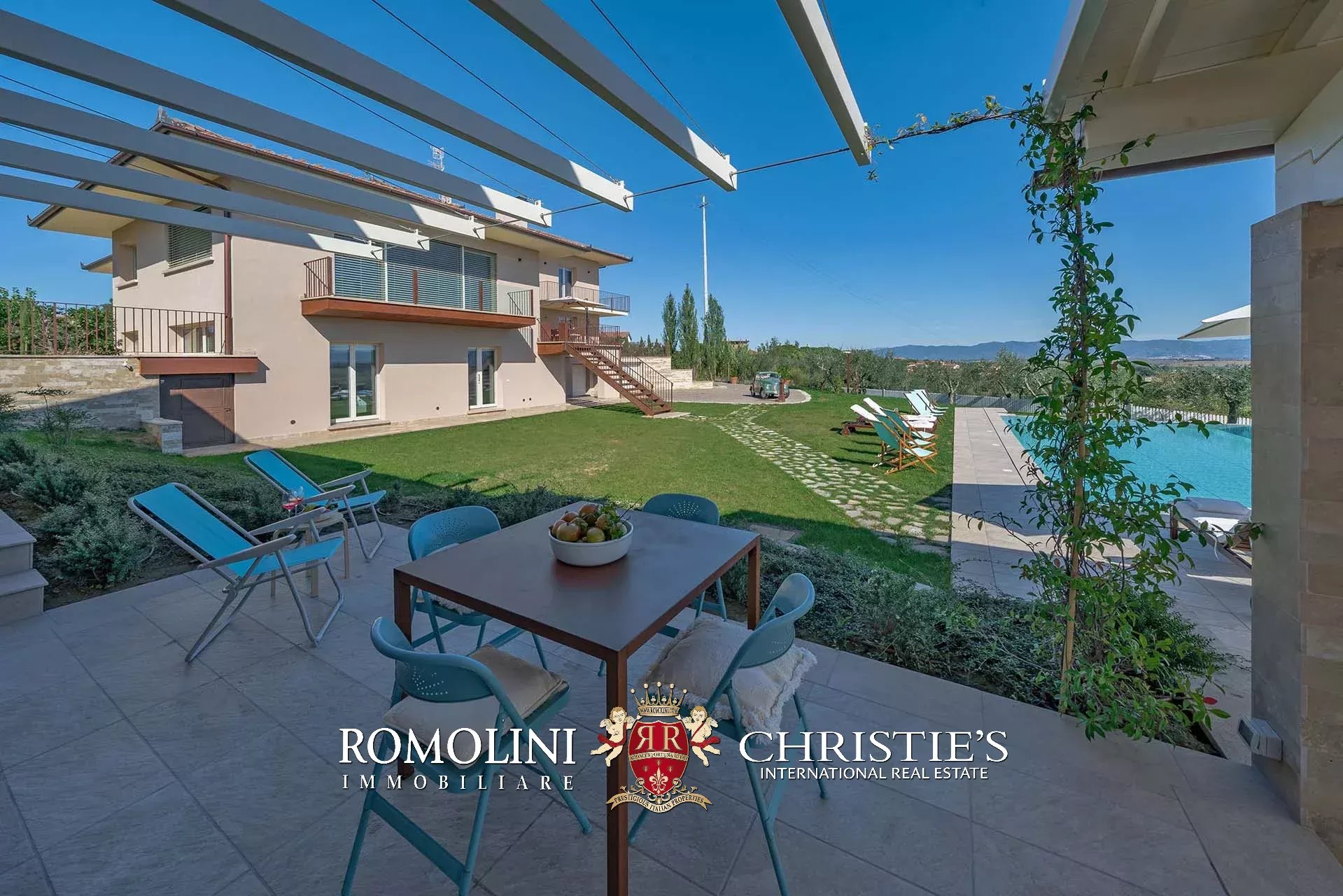 7 Bedroom Villa/Townhouse's Image 21