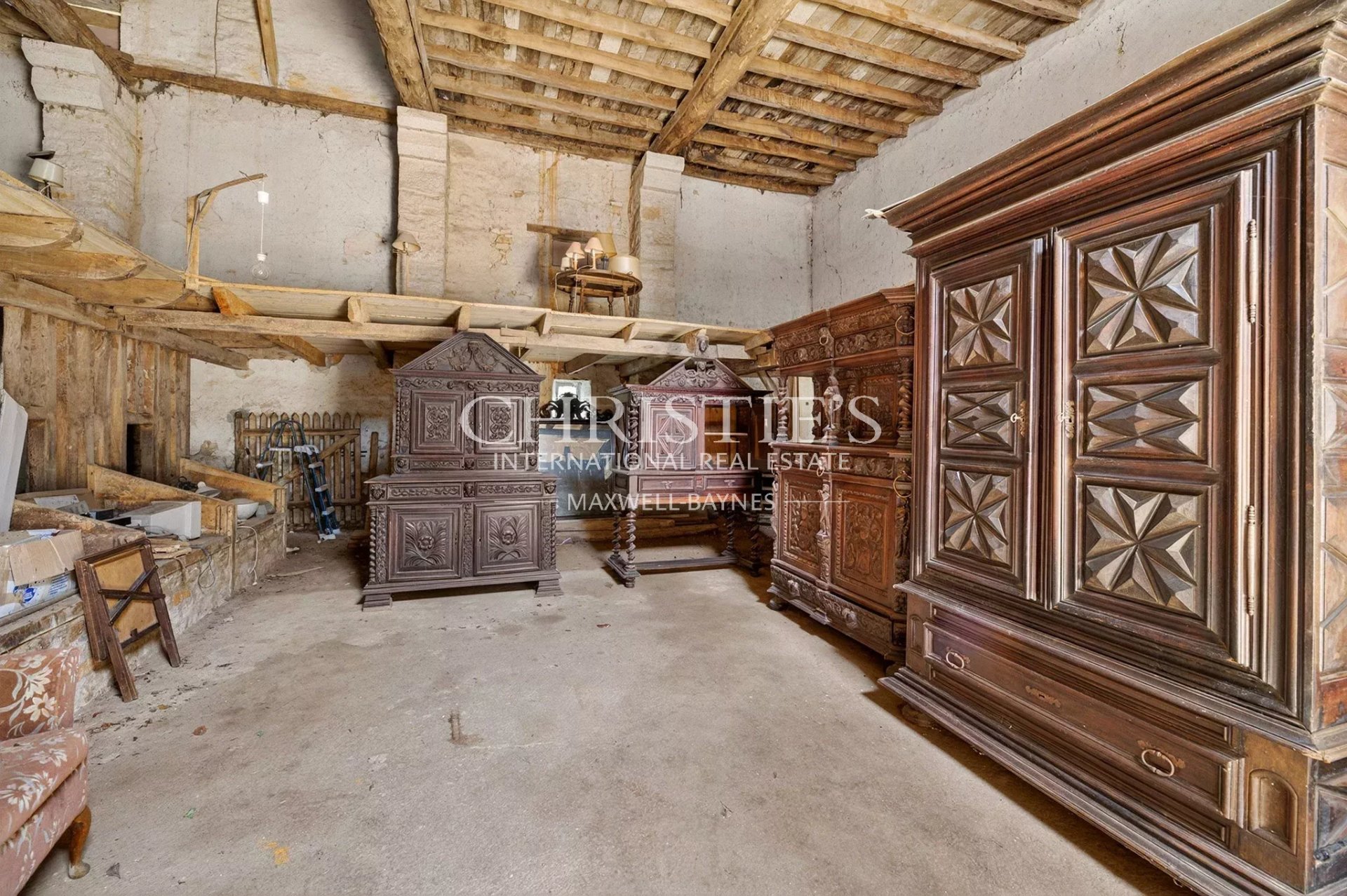 9 Bedroom Chateau's Image 22