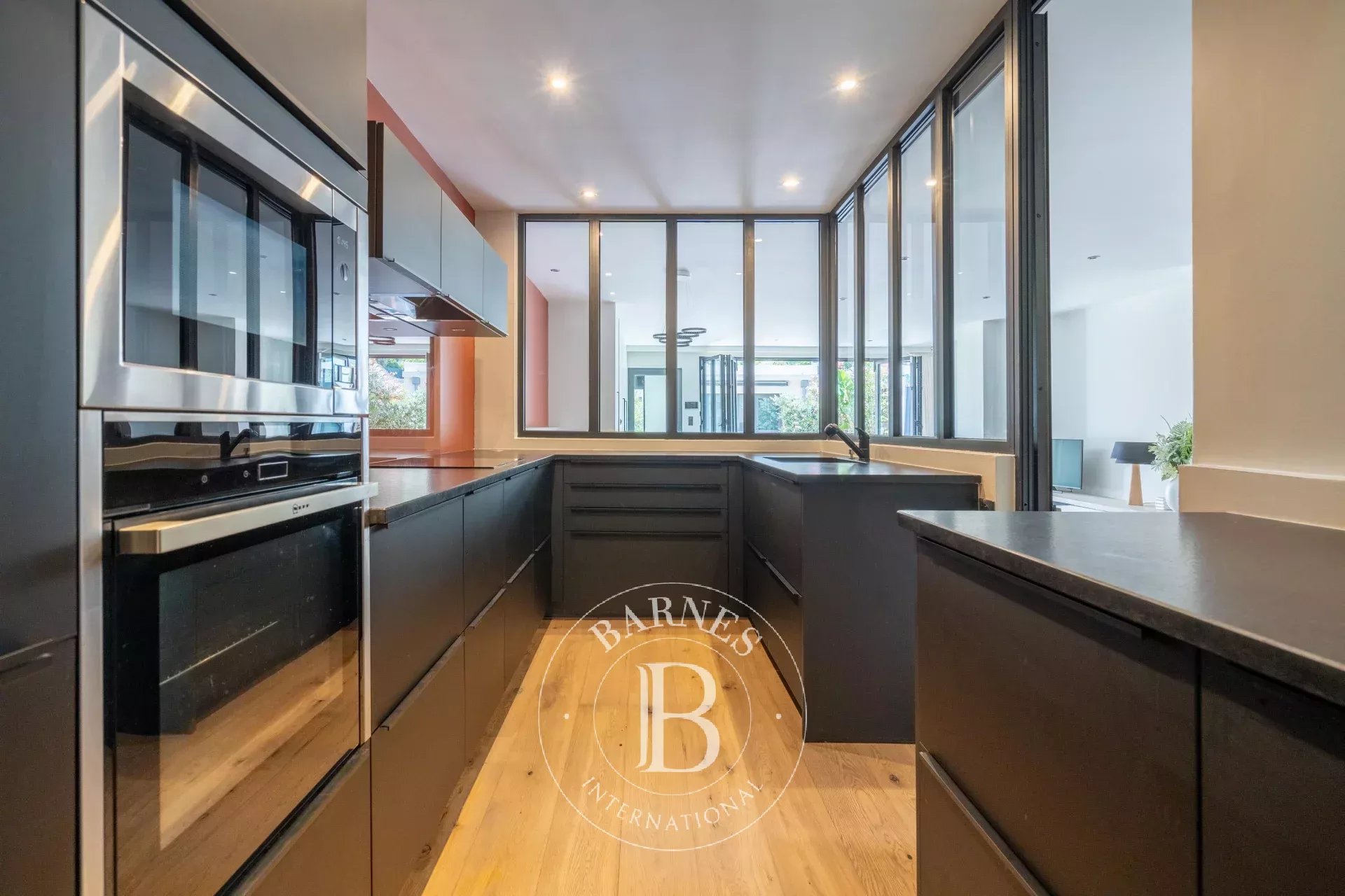 Ev Marseille 7ème - picture 11