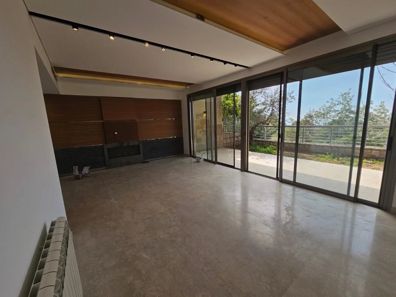 Beit Misk - Elegant Apartment with Beautiful Garden for Rent.