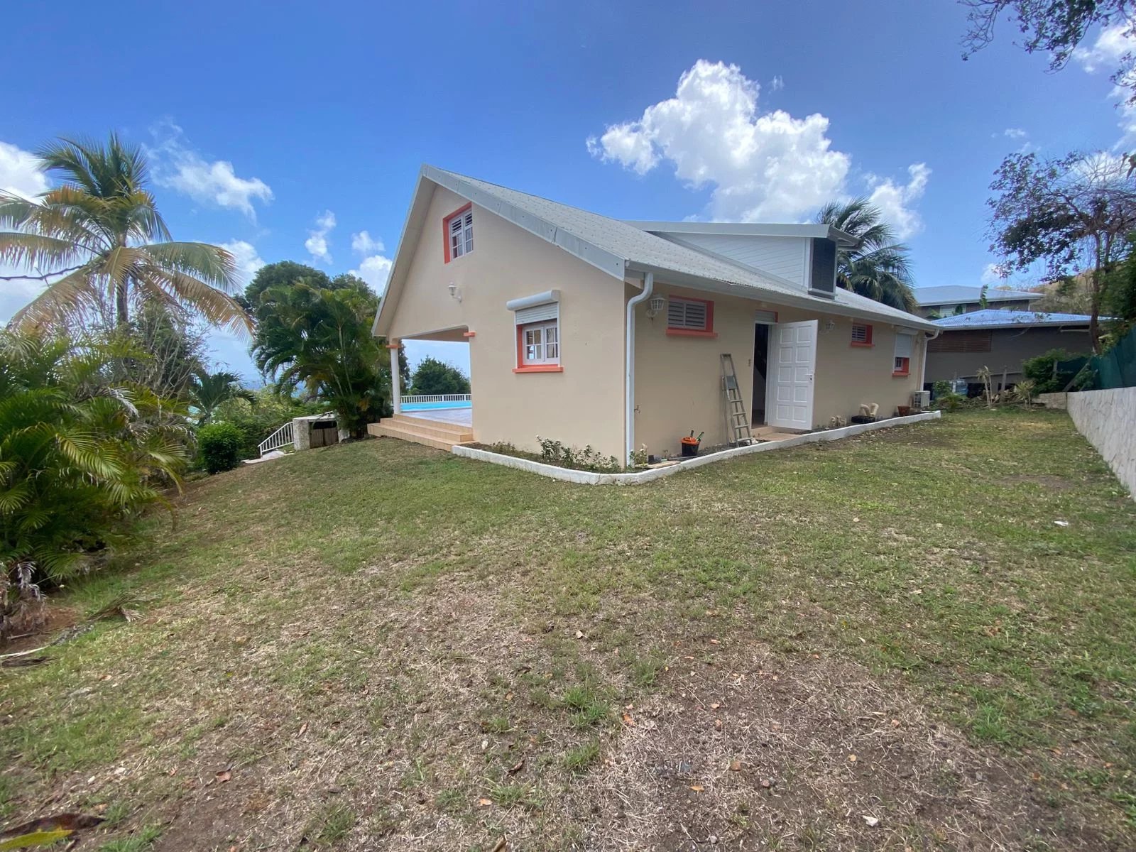 VILLA F4 PISCINE - LE DIAMANT