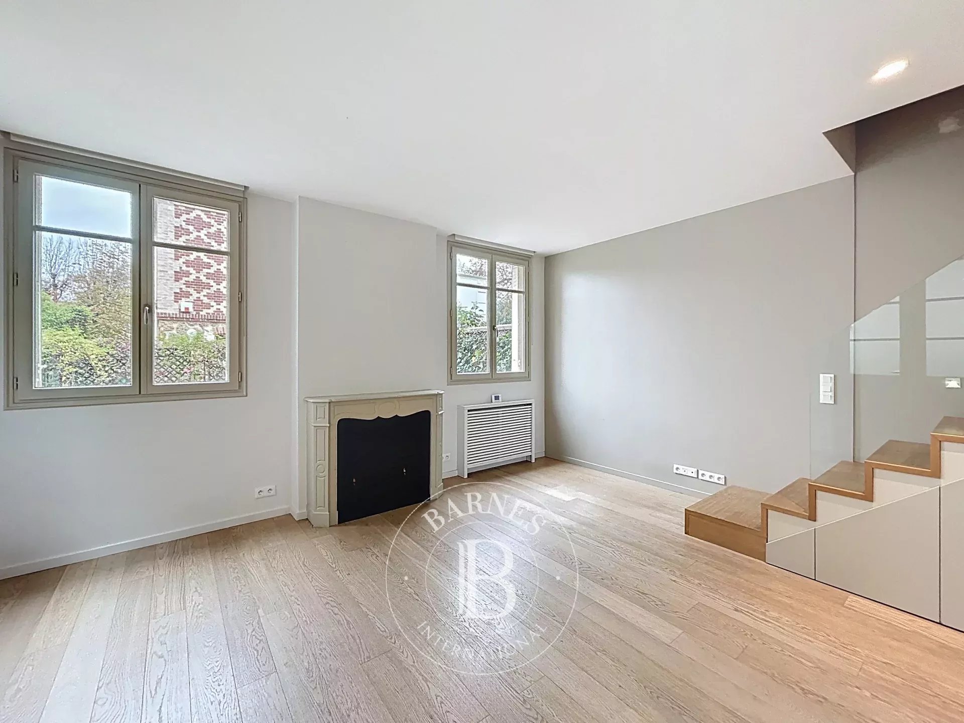 The BARNES rental department... - picture 5