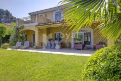 Luxury villa in a gated domain - Royal Mougins Golf — photo 1 of 7
