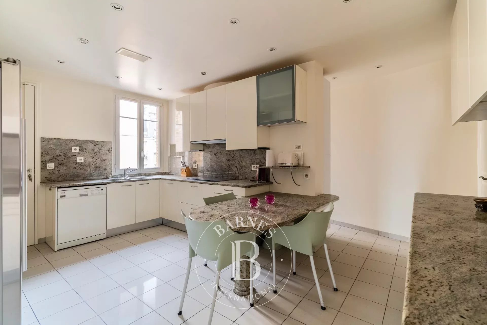 Daire Paris 16ème - picture 13