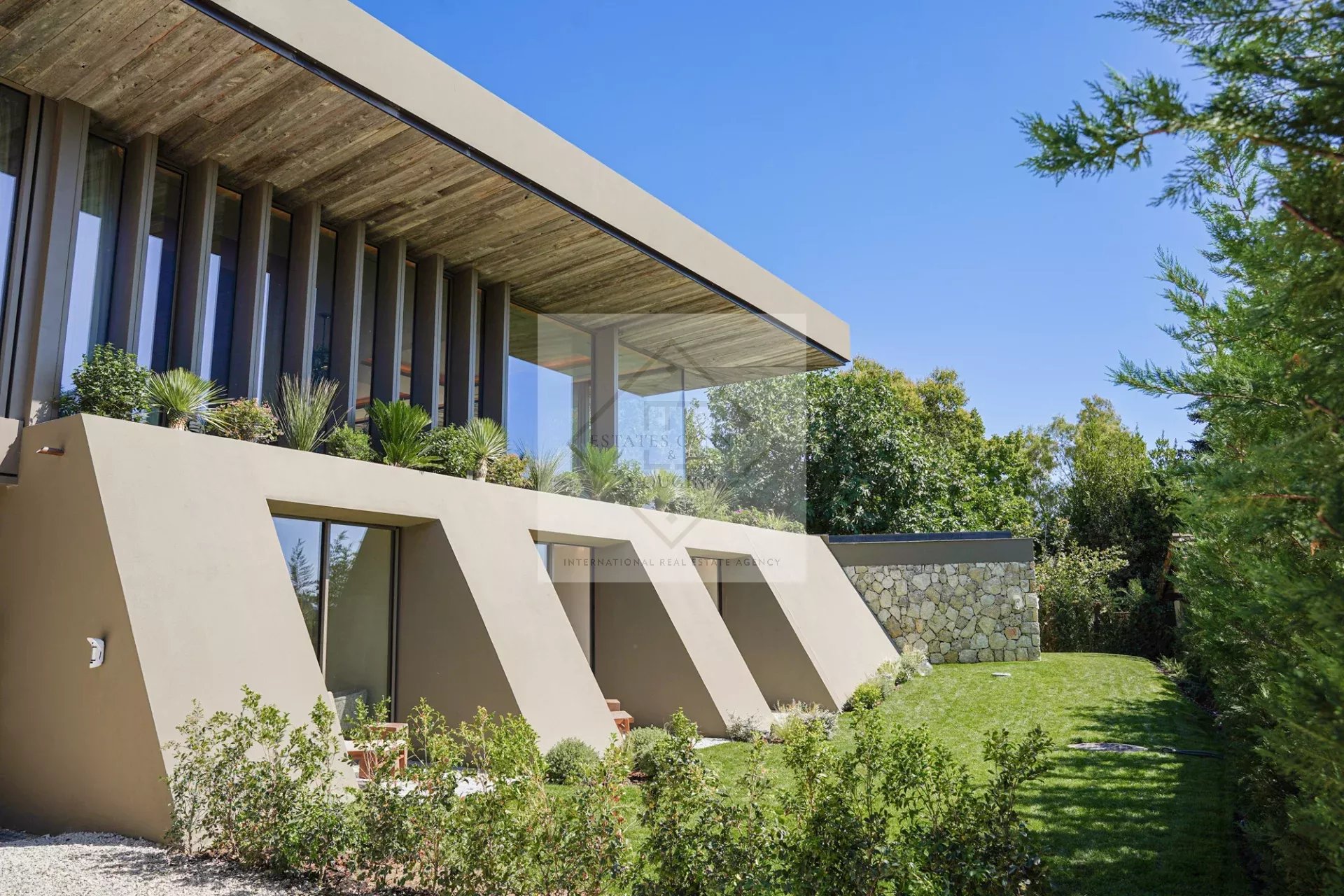 L’Art de Vivre Contemporain à Mougins — photo 1