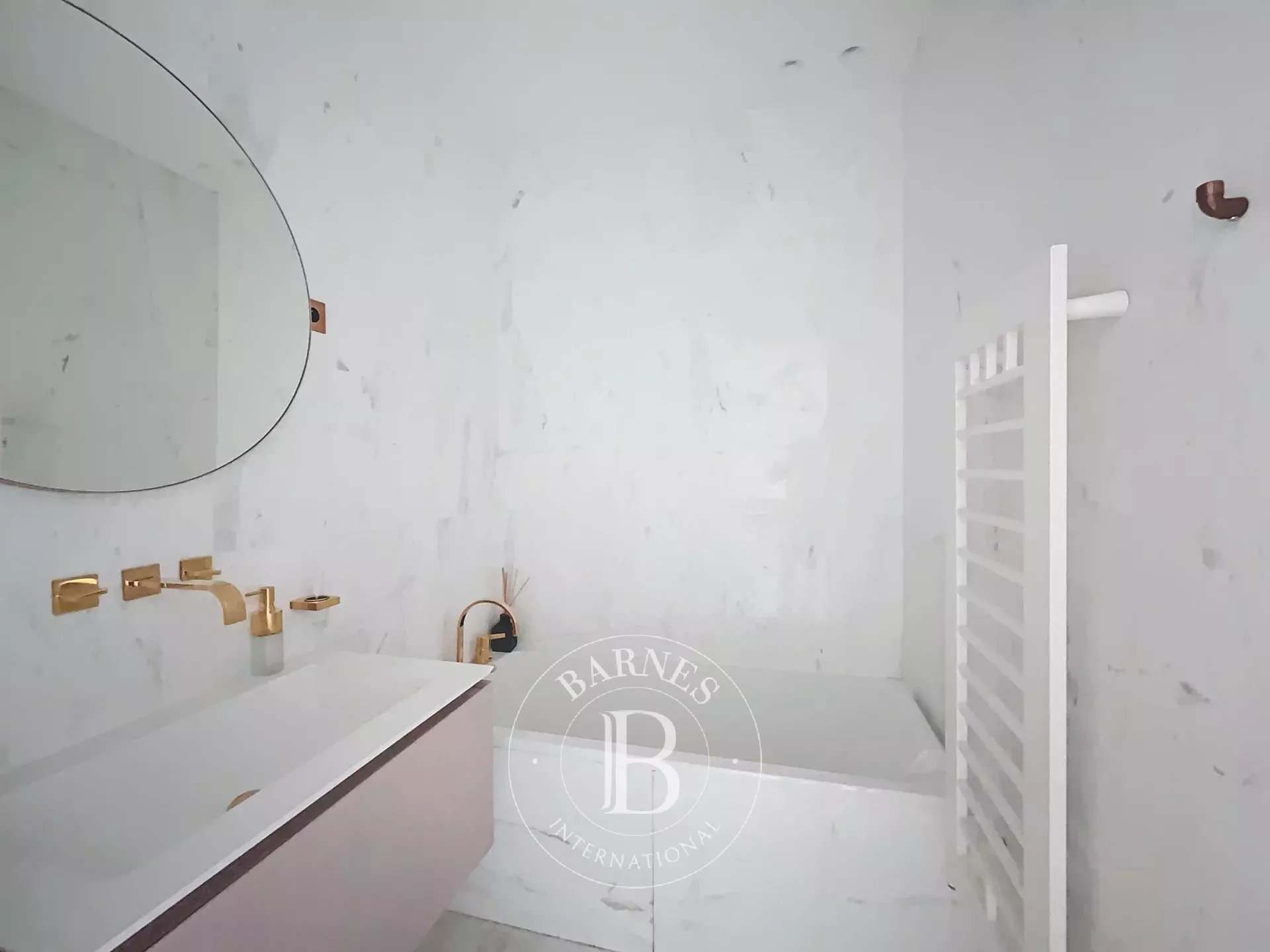 Daire Paris 8ème - picture 13