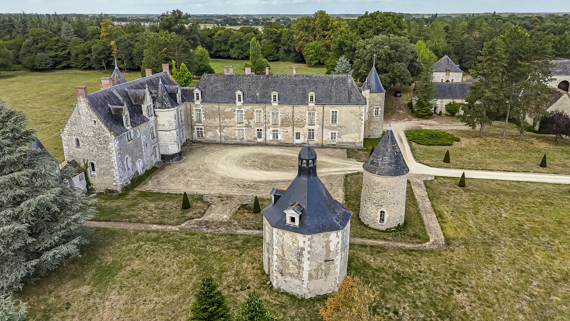 11 Bedroom Chateau's Image 17