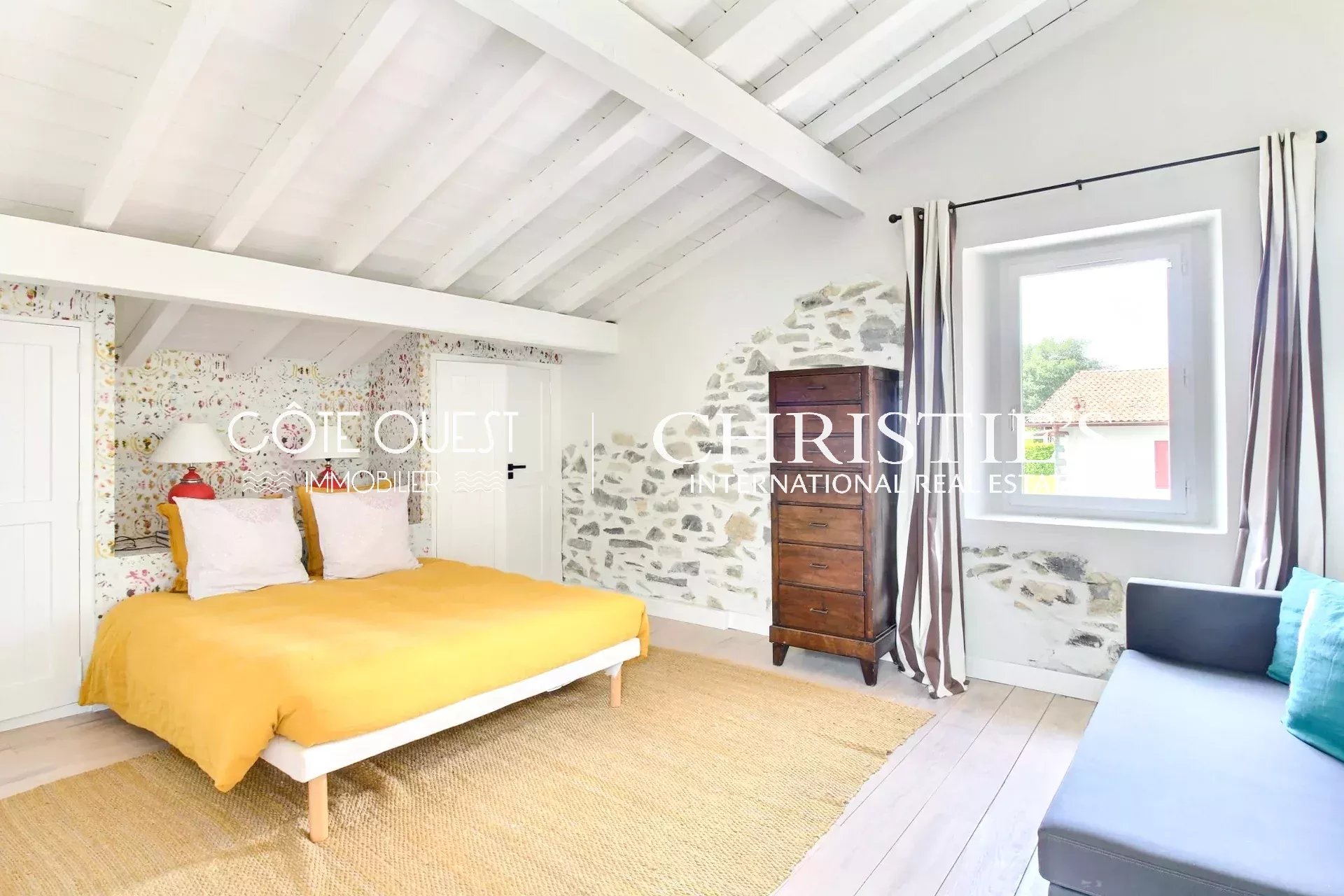 7 Bedroom Villa/Townhouse's Image 8