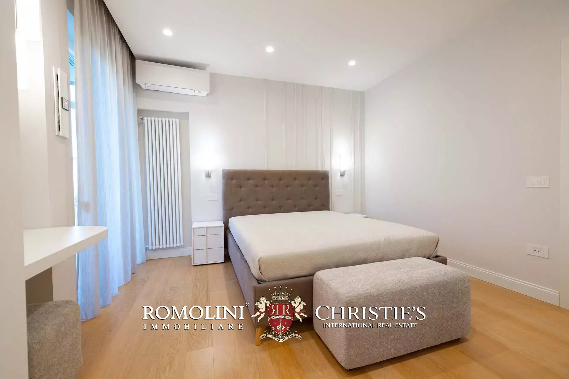 5 Bedroom Villa/Townhouse's Image 21