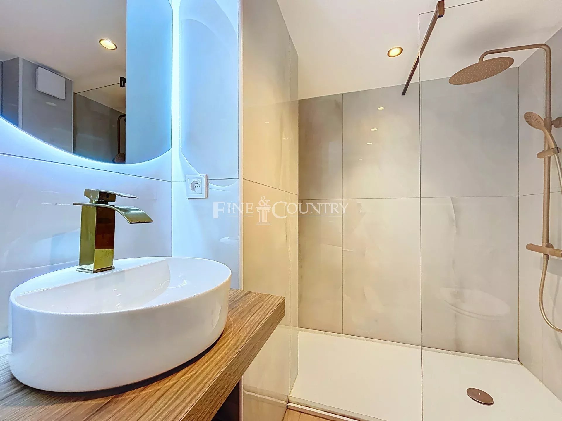 Photo of Apartment-Loft for sale in Cannes