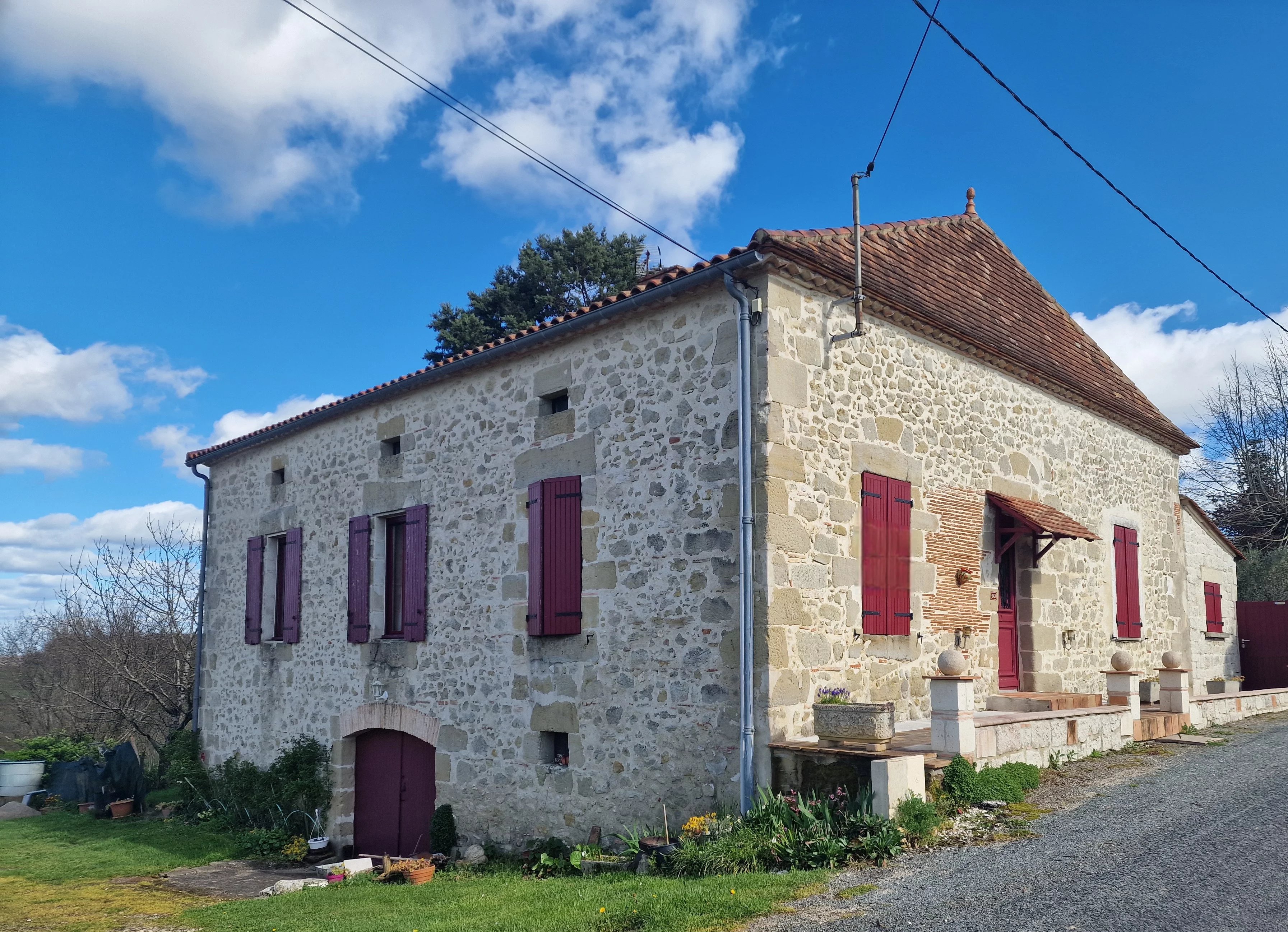 House in Cancon - view 1