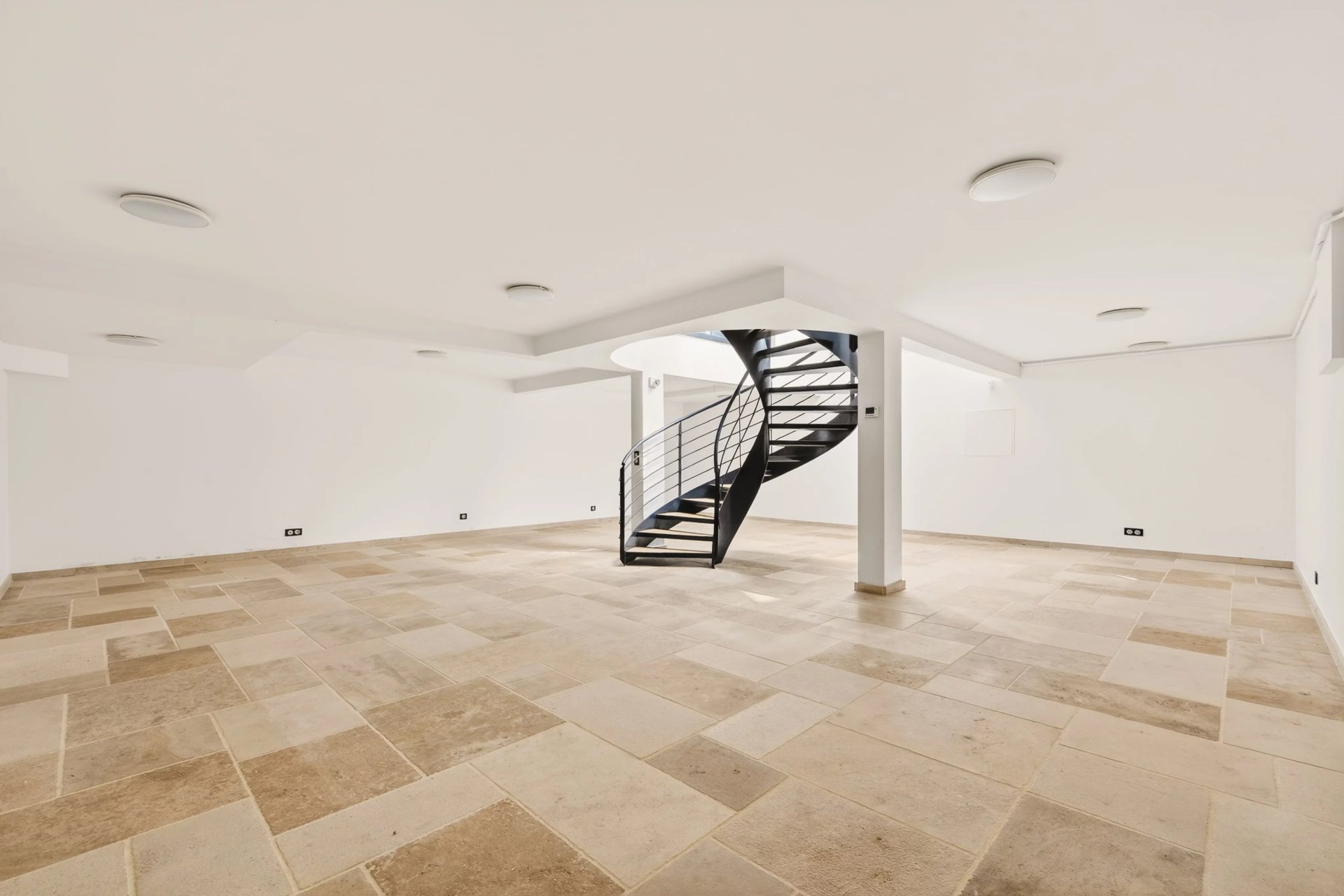 4 Bedroom Villa/Townhouse's Image 13
