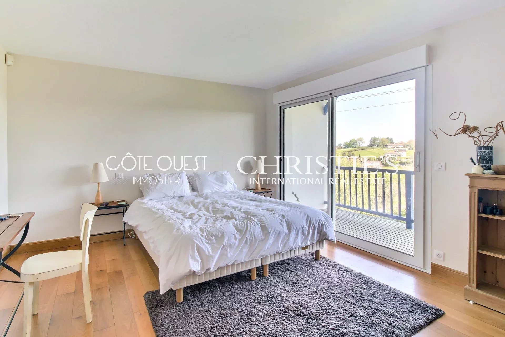 4 Bedroom Villa/Townhouse's Image 7