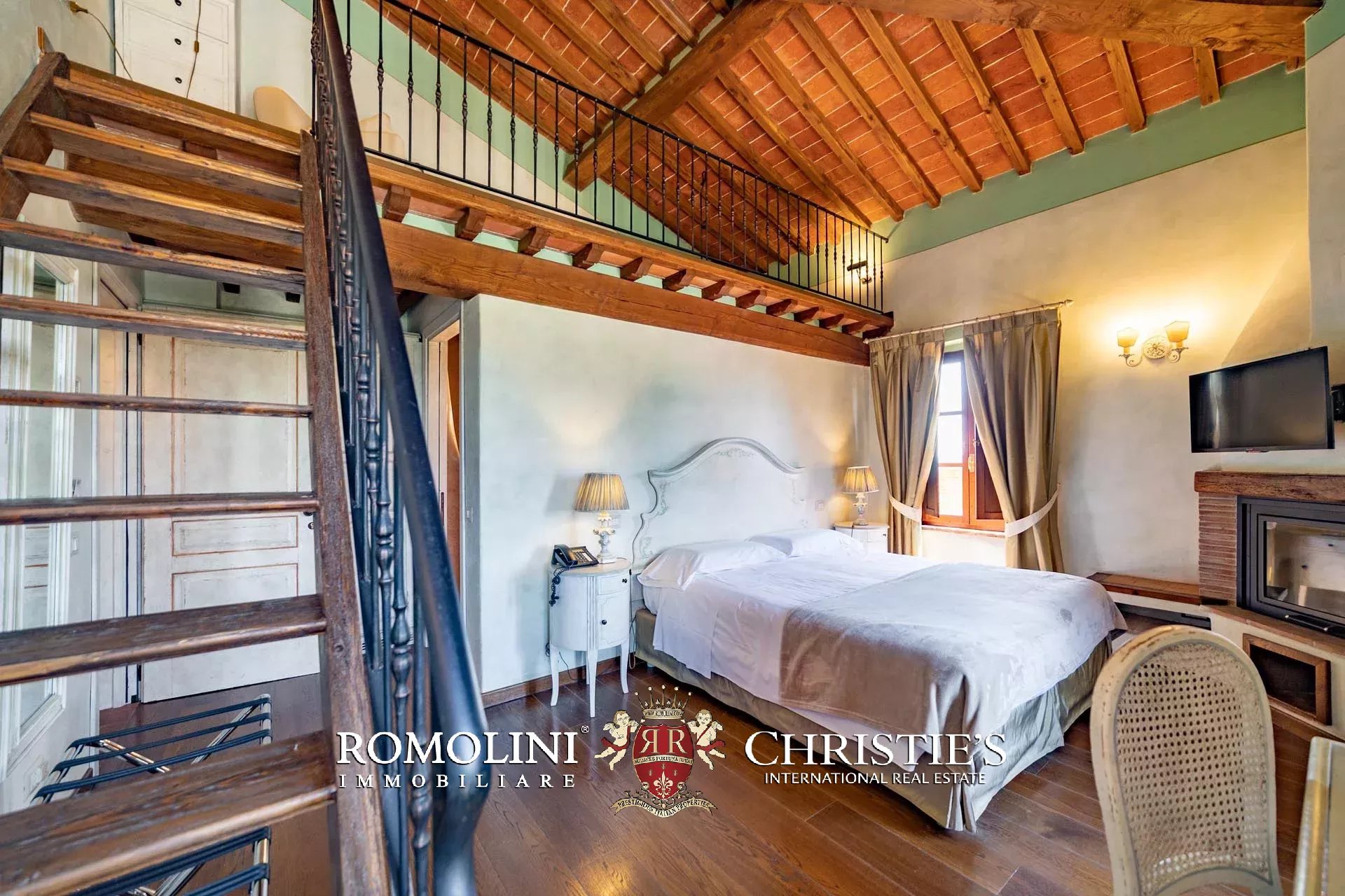 14 Bedroom Villa/Townhouse's Image 69
