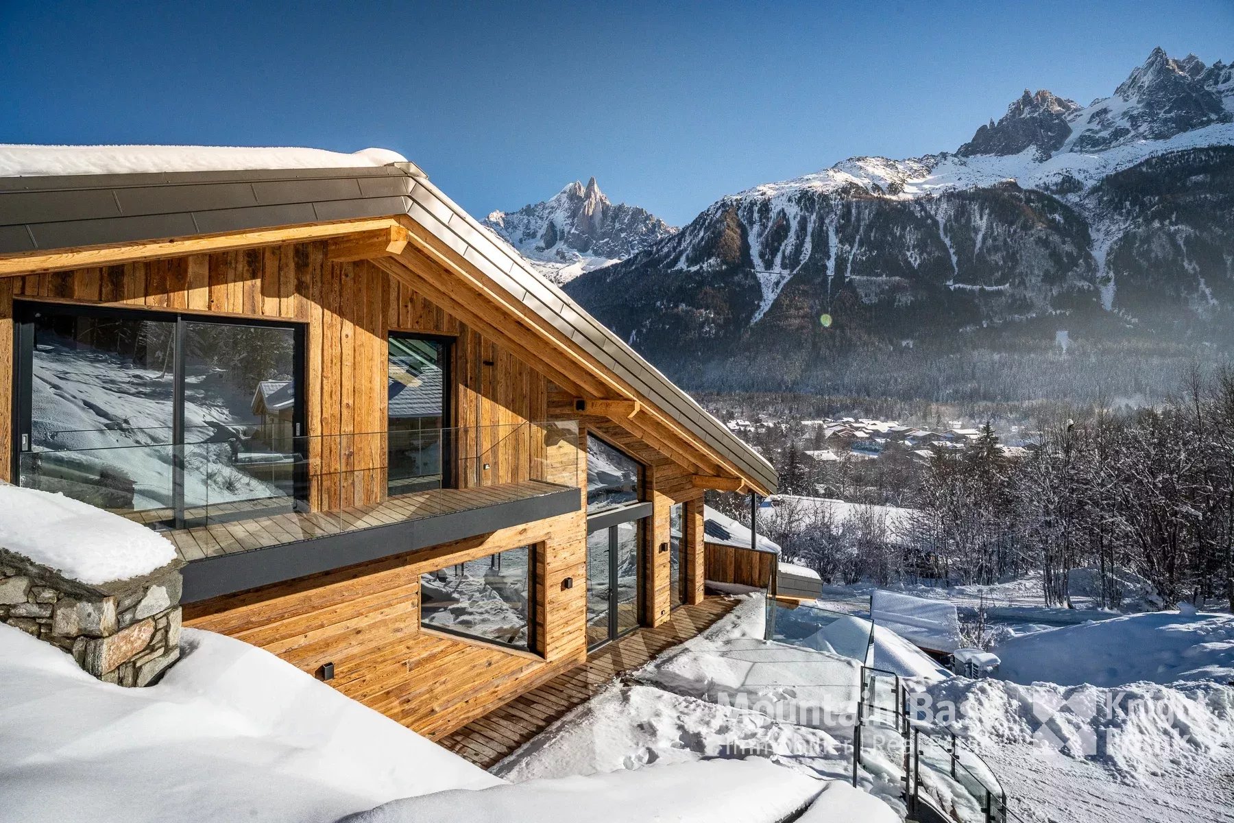 Photo of A top quality, 5-bedroom new-build chalet with exceptional mountain views in Chamonix