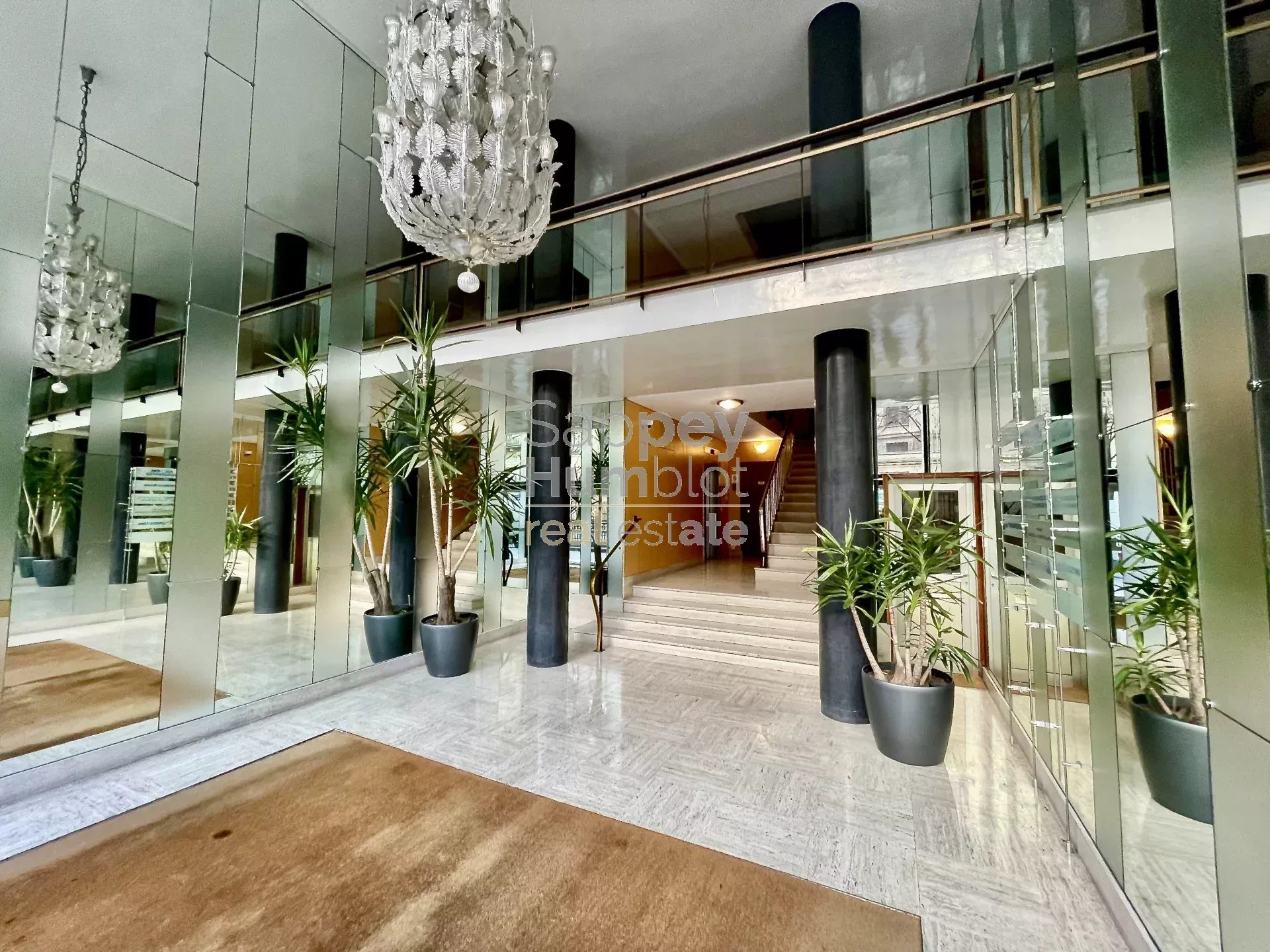 Agence immobilière de 