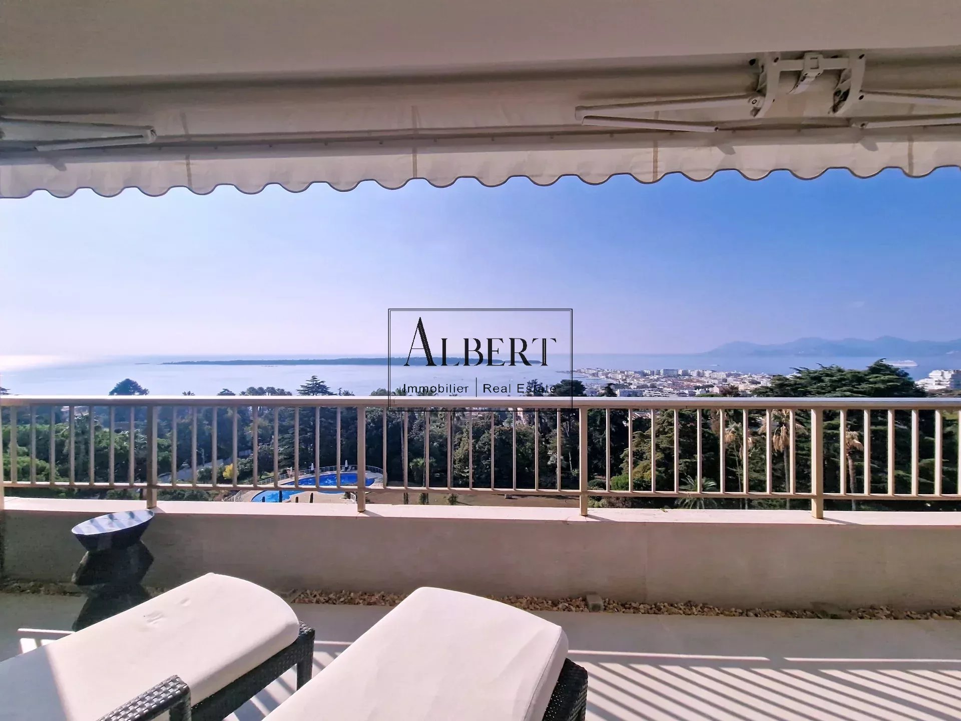Cannes Californie – Superbe appartement 3 pièces avec terrasse et vue mer