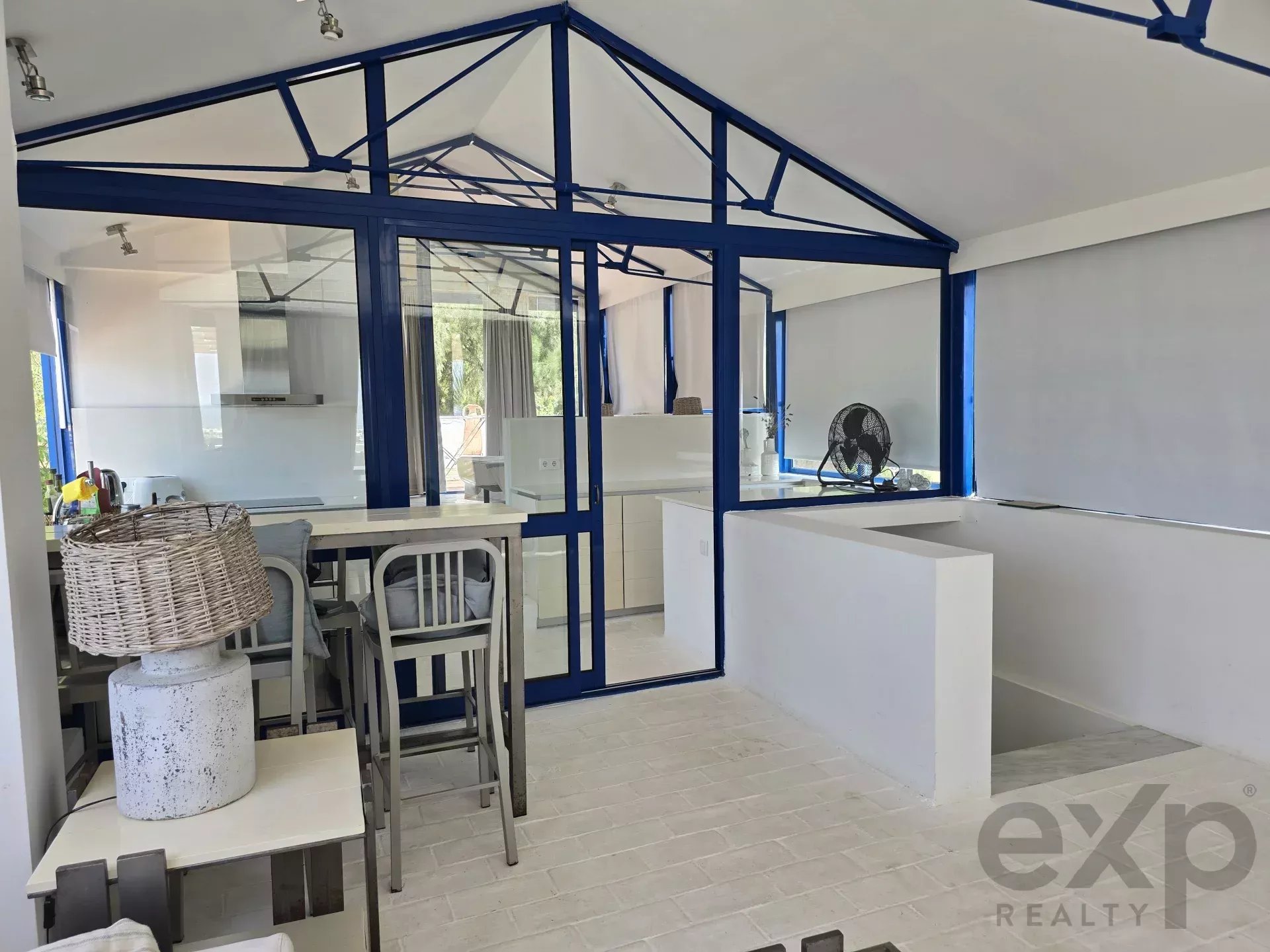 8-Bedroom House/Guesthouse in Praia da Fábrica 8900-057 image 9