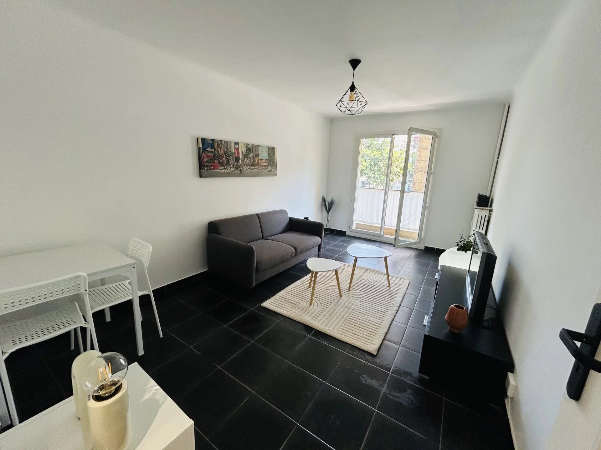 FERBER 2 Pièces avec balcon