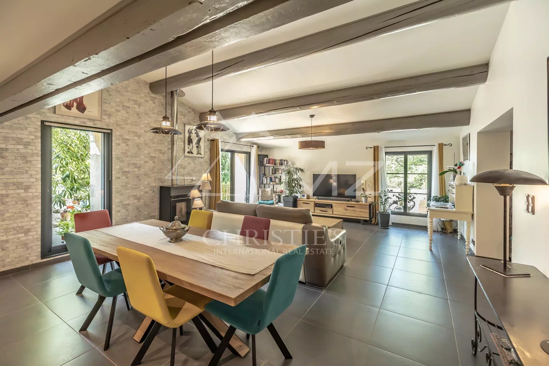 7 Bedroom Villa/Townhouse's Image 3