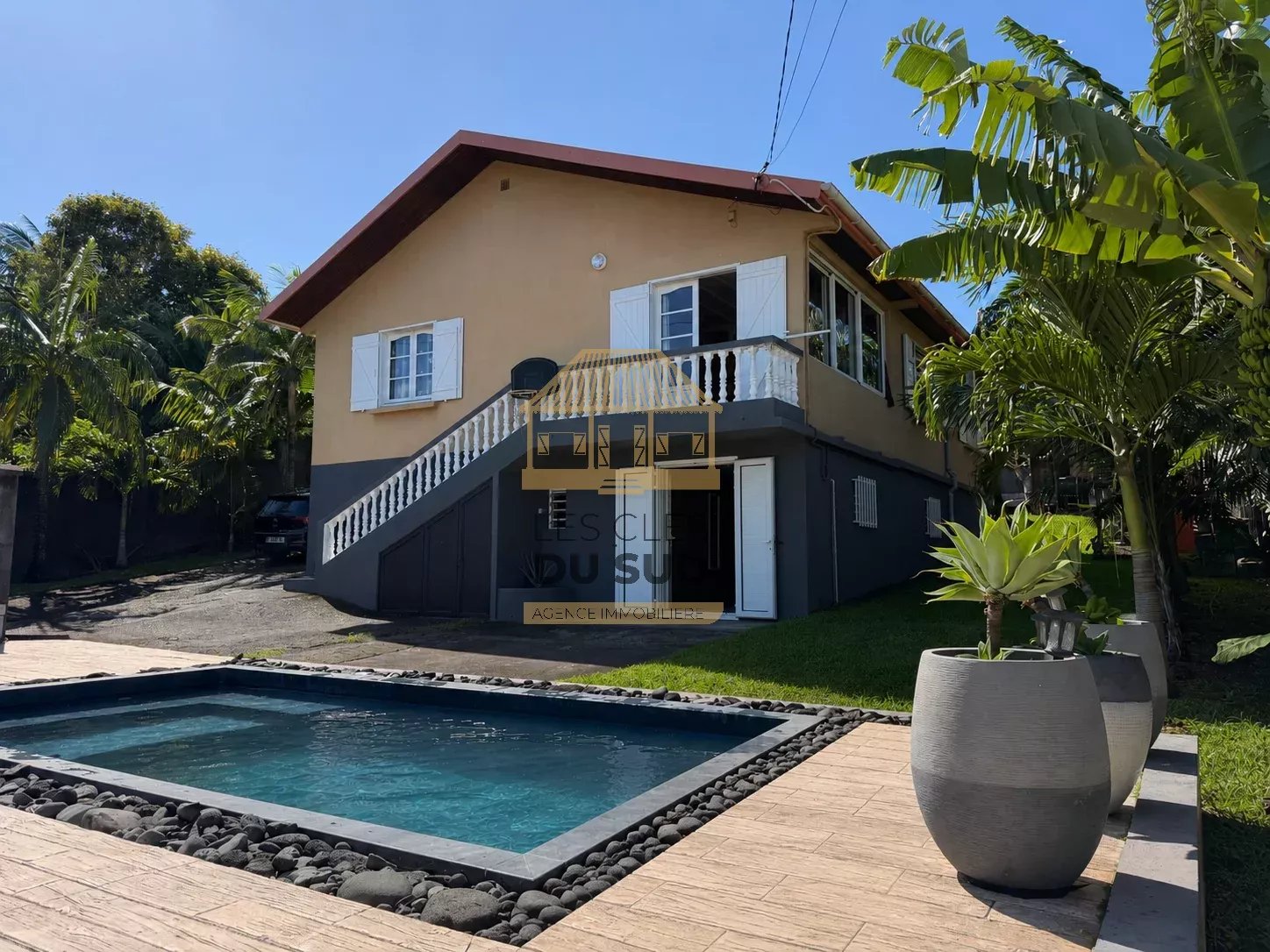 A VENDRE - MAISON DE TYPE T5 DE 153 M² ENVIRON - SAINT JOSEPH - 428 000 €