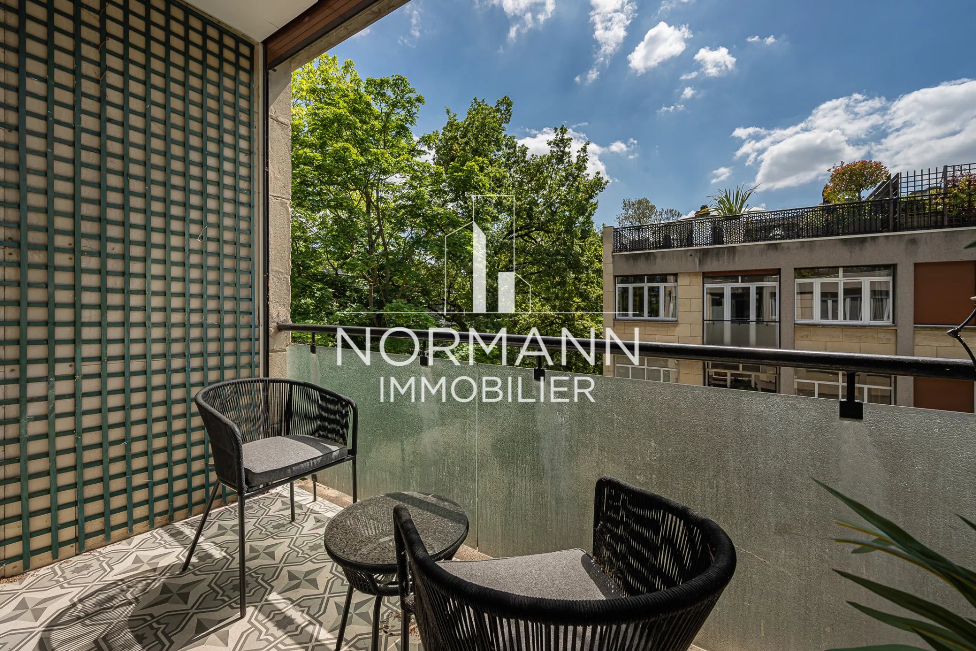 NEUILLY SUR SEINE- LONGCHAMP/DELABORDERE-3 BEDROOMS-TERRACE