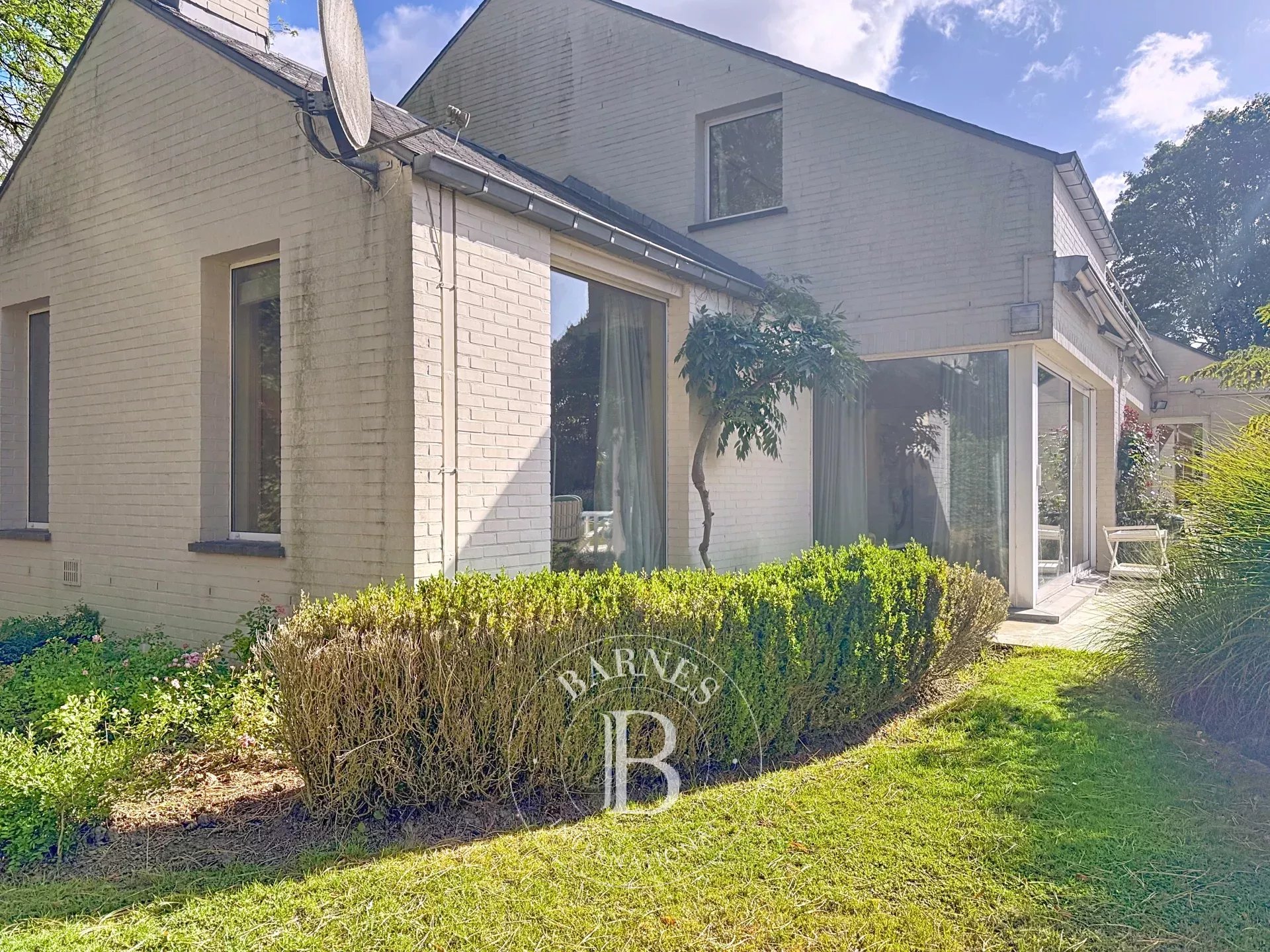 Rhode-Saint-Genèse, Former Golf, Magnificent Villa