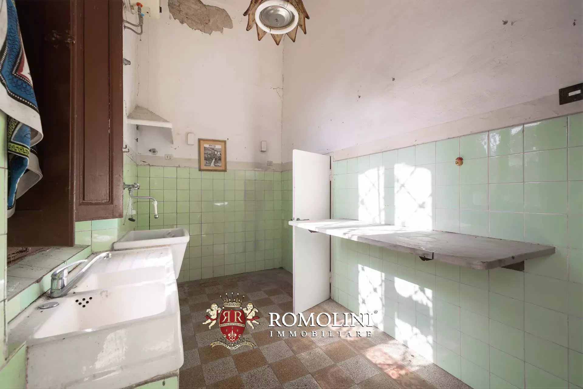 6 Bedroom Chateau's Image 43