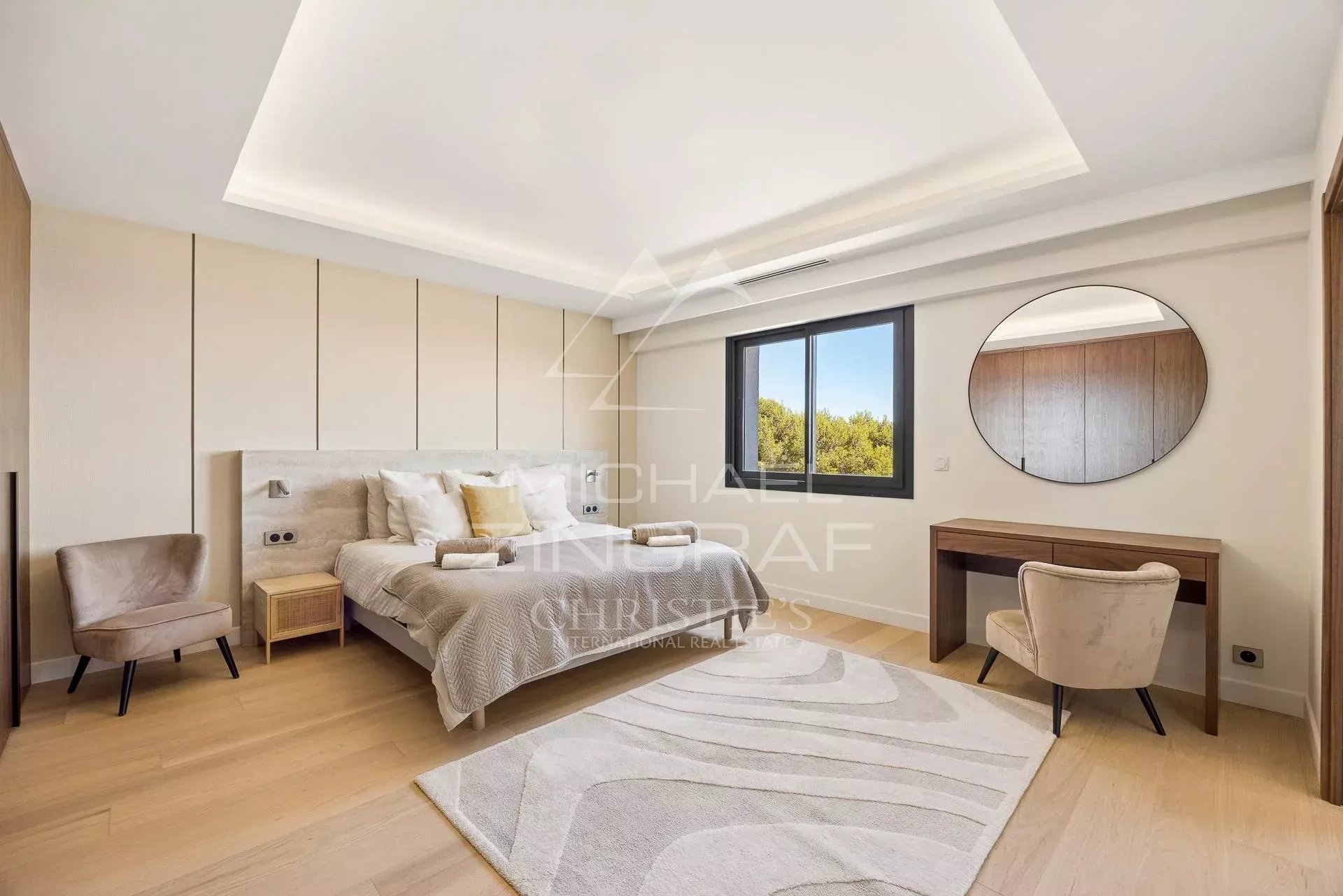 5 Bedroom Villa/Townhouse's Image 7