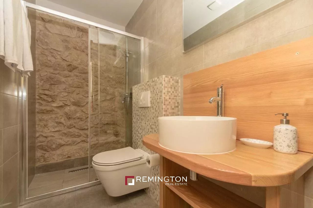 4 Bedroom Villa/Townhouse's Image 6
