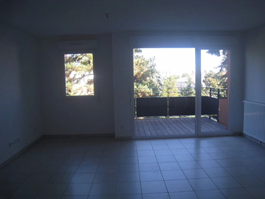 481581 Location Meyzieu