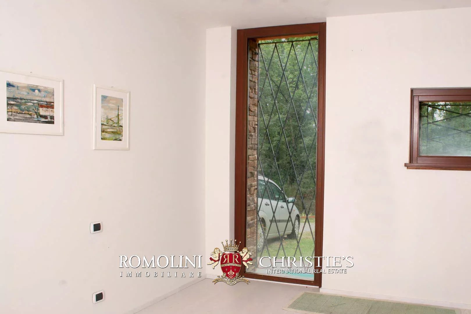 5 Bedroom Villa/Townhouse's Image 35