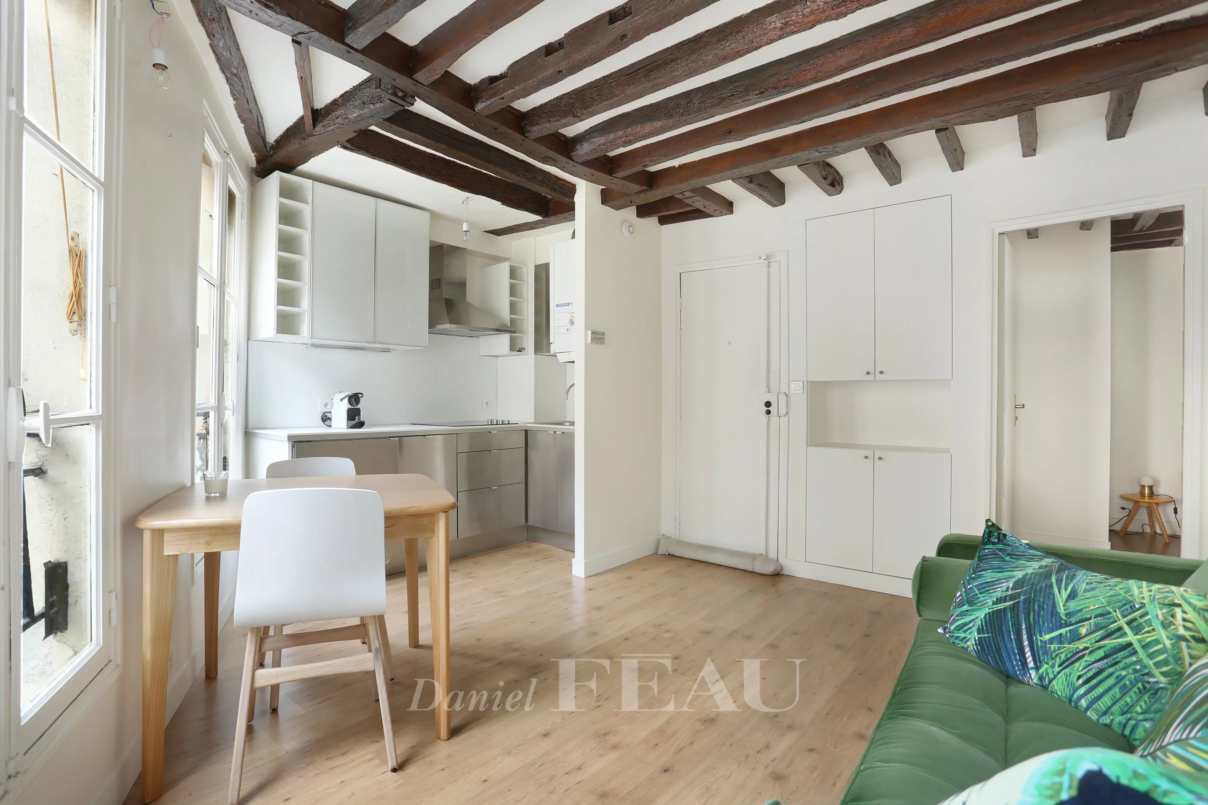 Living-room Wooden floor
